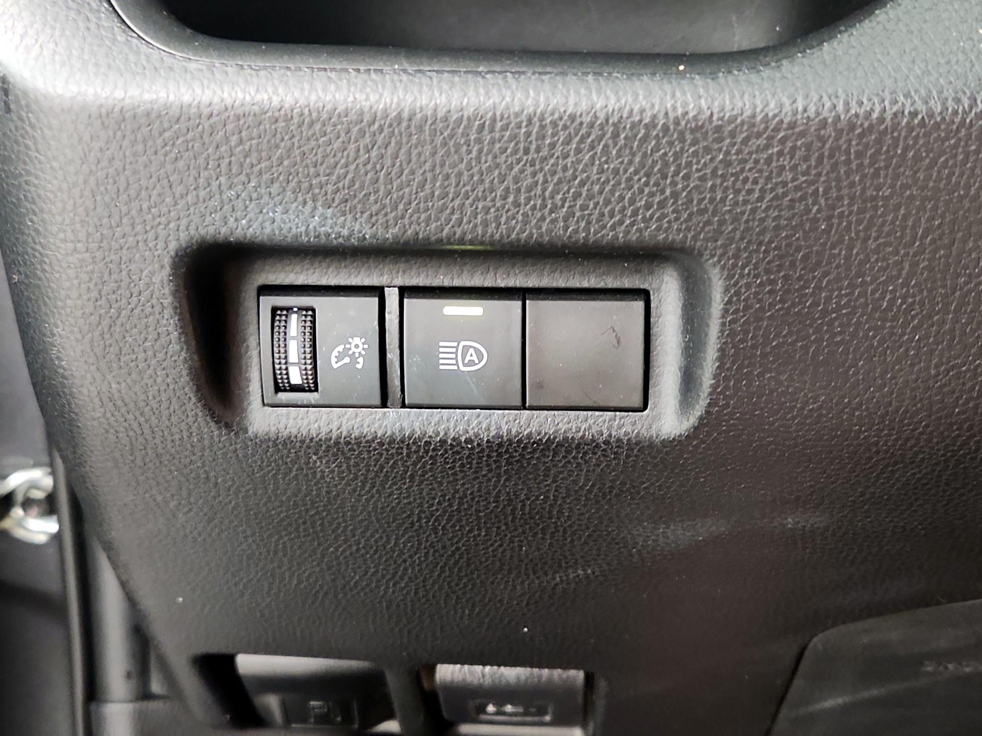 Thumbnail: 2021 Toyota RAV4 - 13
