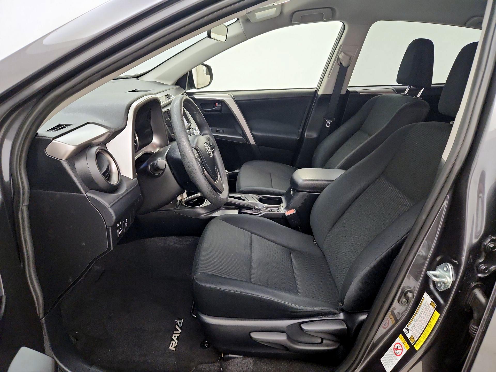 Thumbnail: 2016 Toyota RAV4 - 11