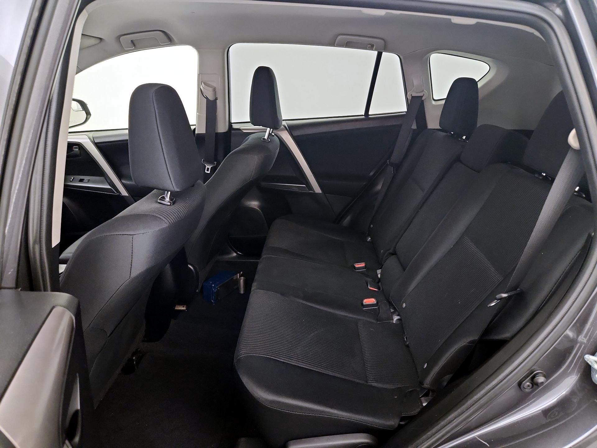 Thumbnail: 2016 Toyota RAV4 - 19