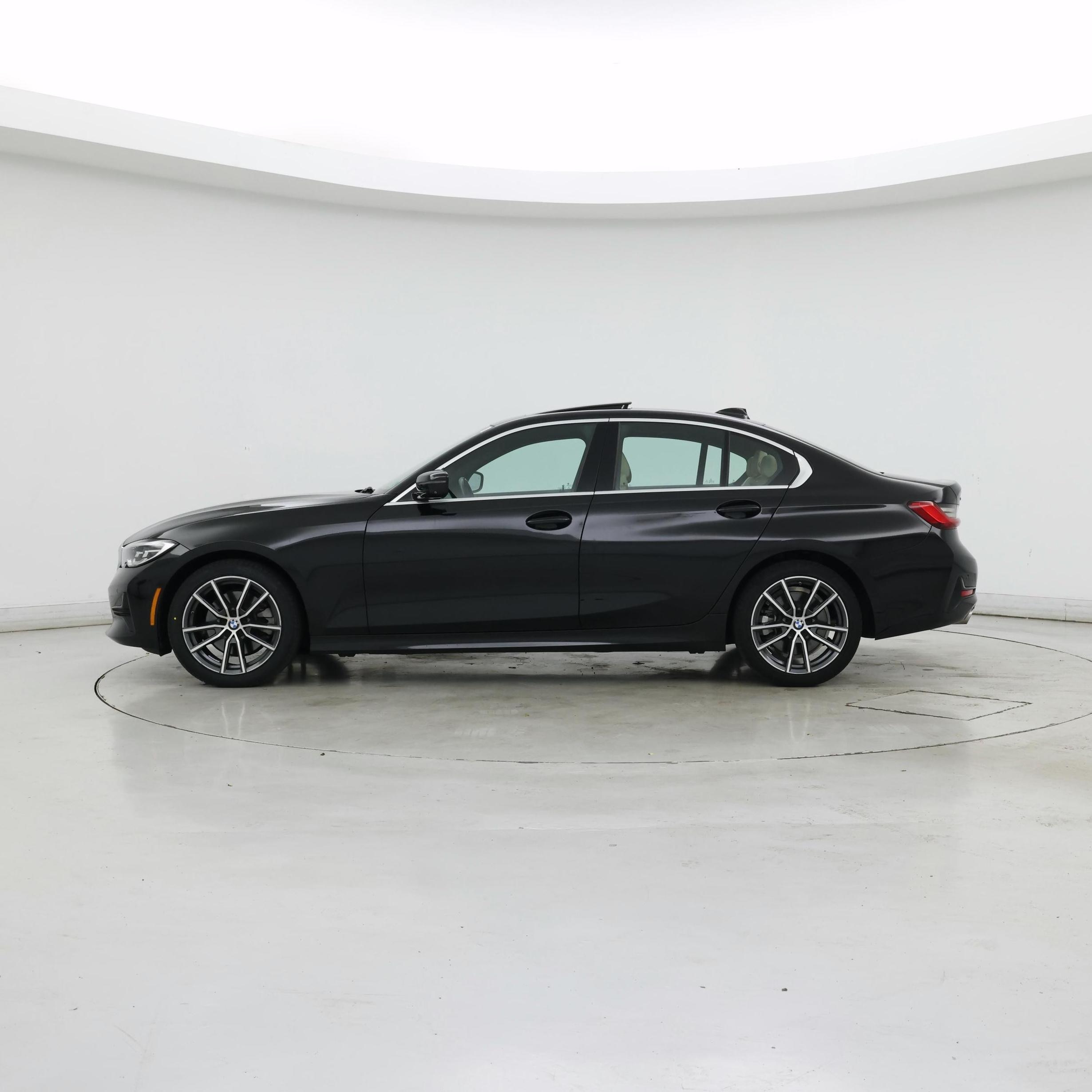 Thumbnail: 2019 BMW 3 Series - 3