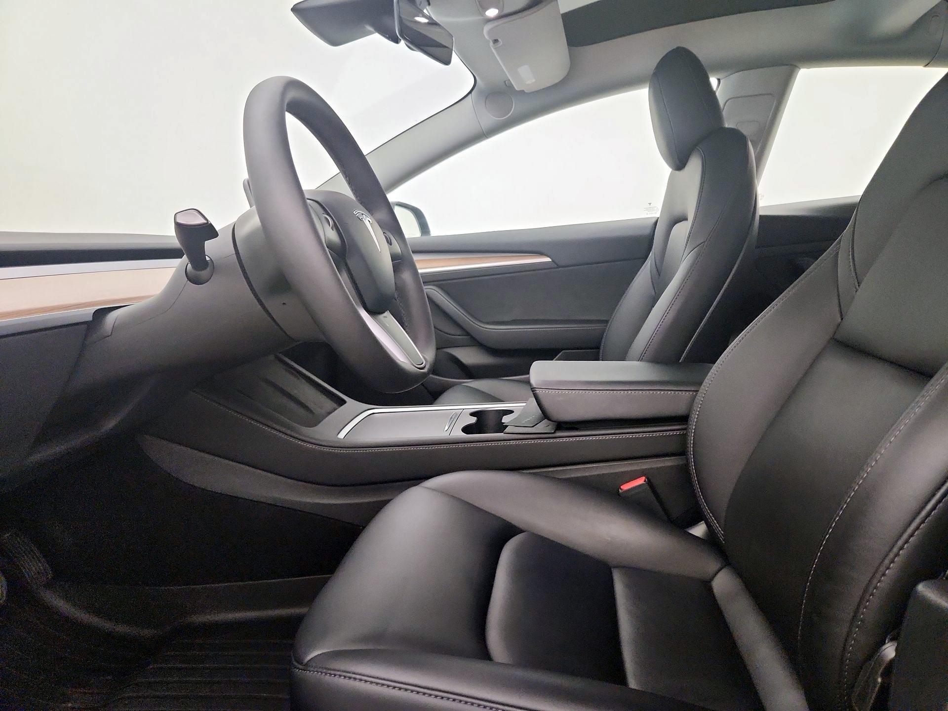 Thumbnail: 2022 Tesla Model 3 - 11
