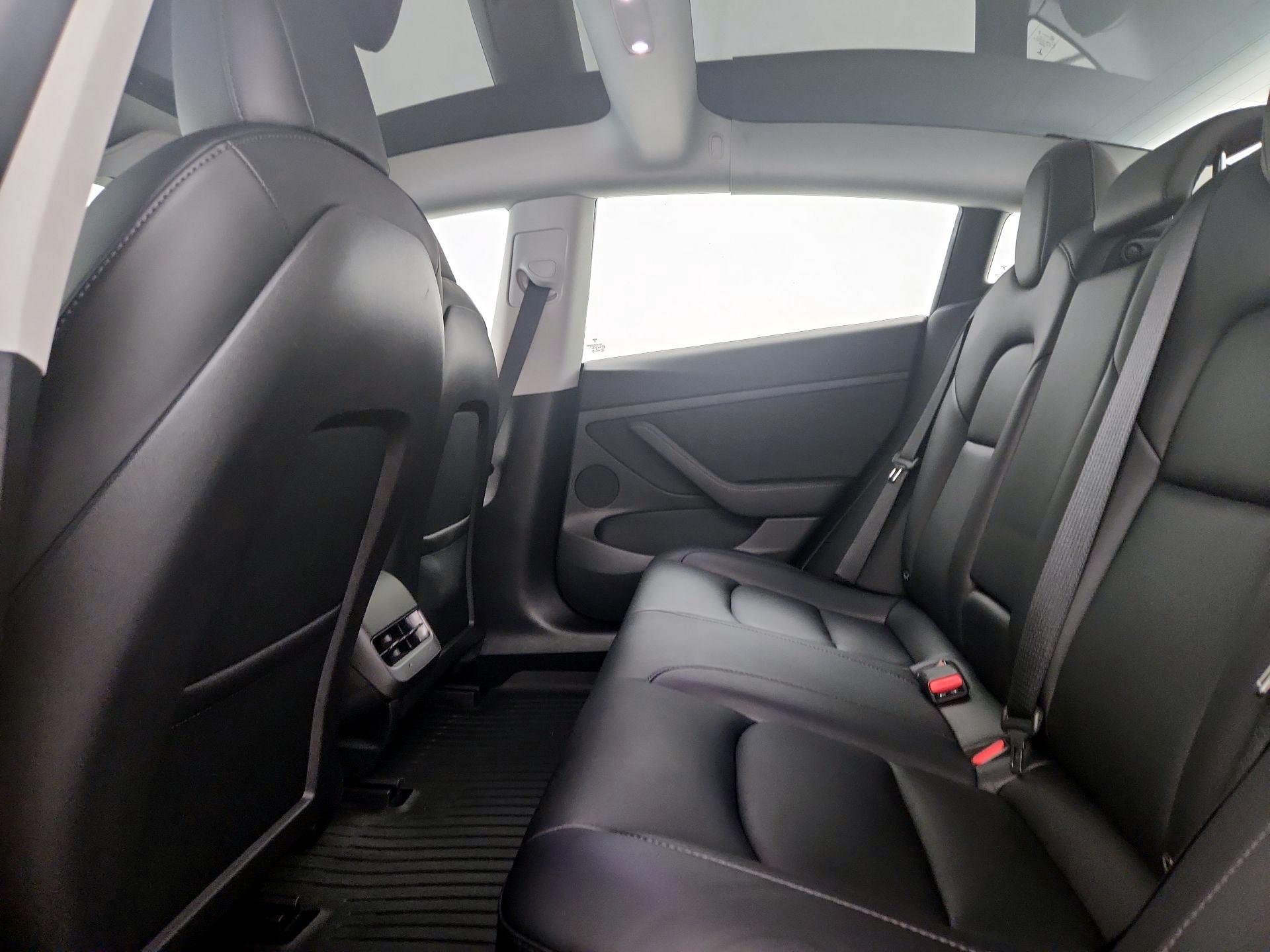 Thumbnail: 2022 Tesla Model 3 - 19