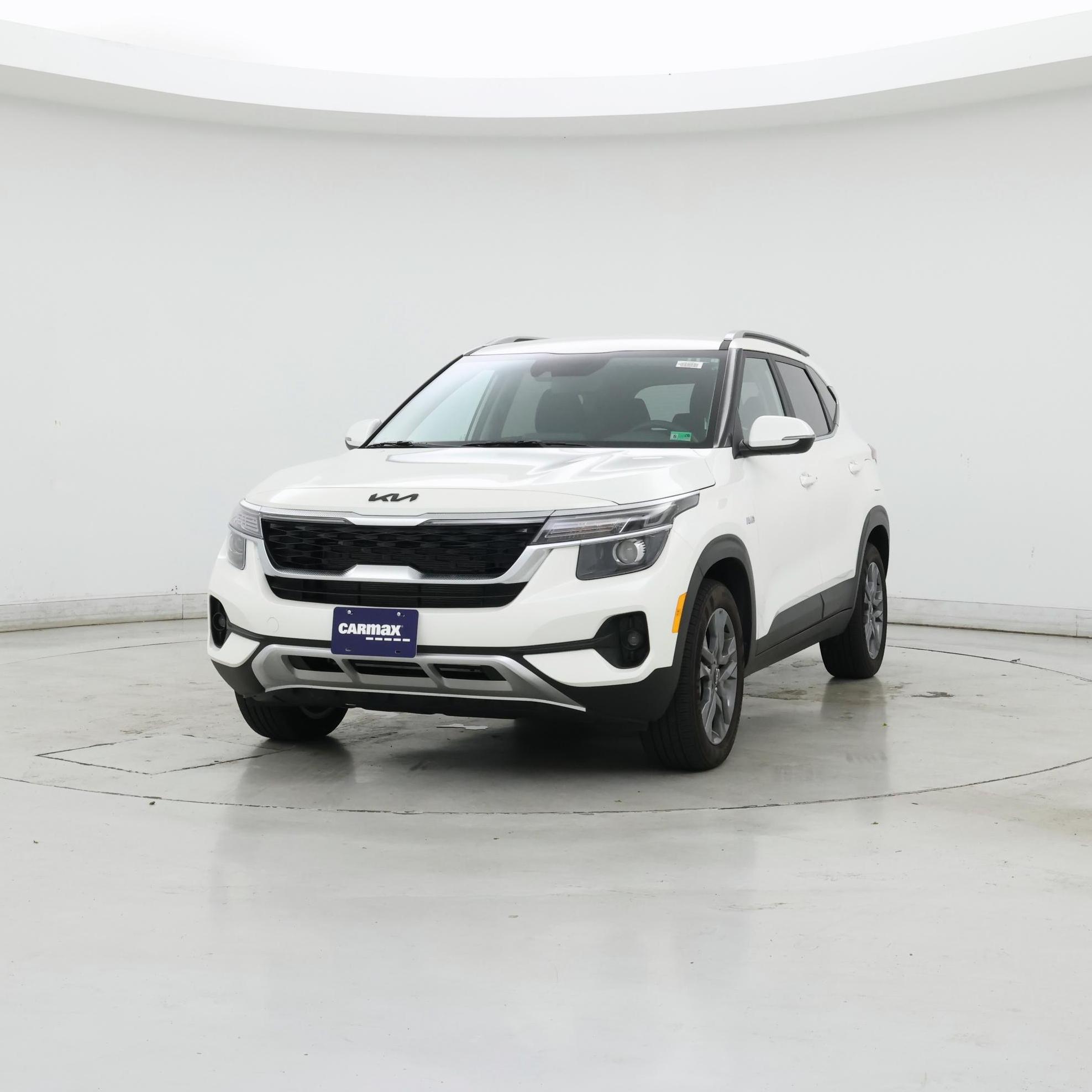 Thumbnail: 2023 Kia Seltos - 4