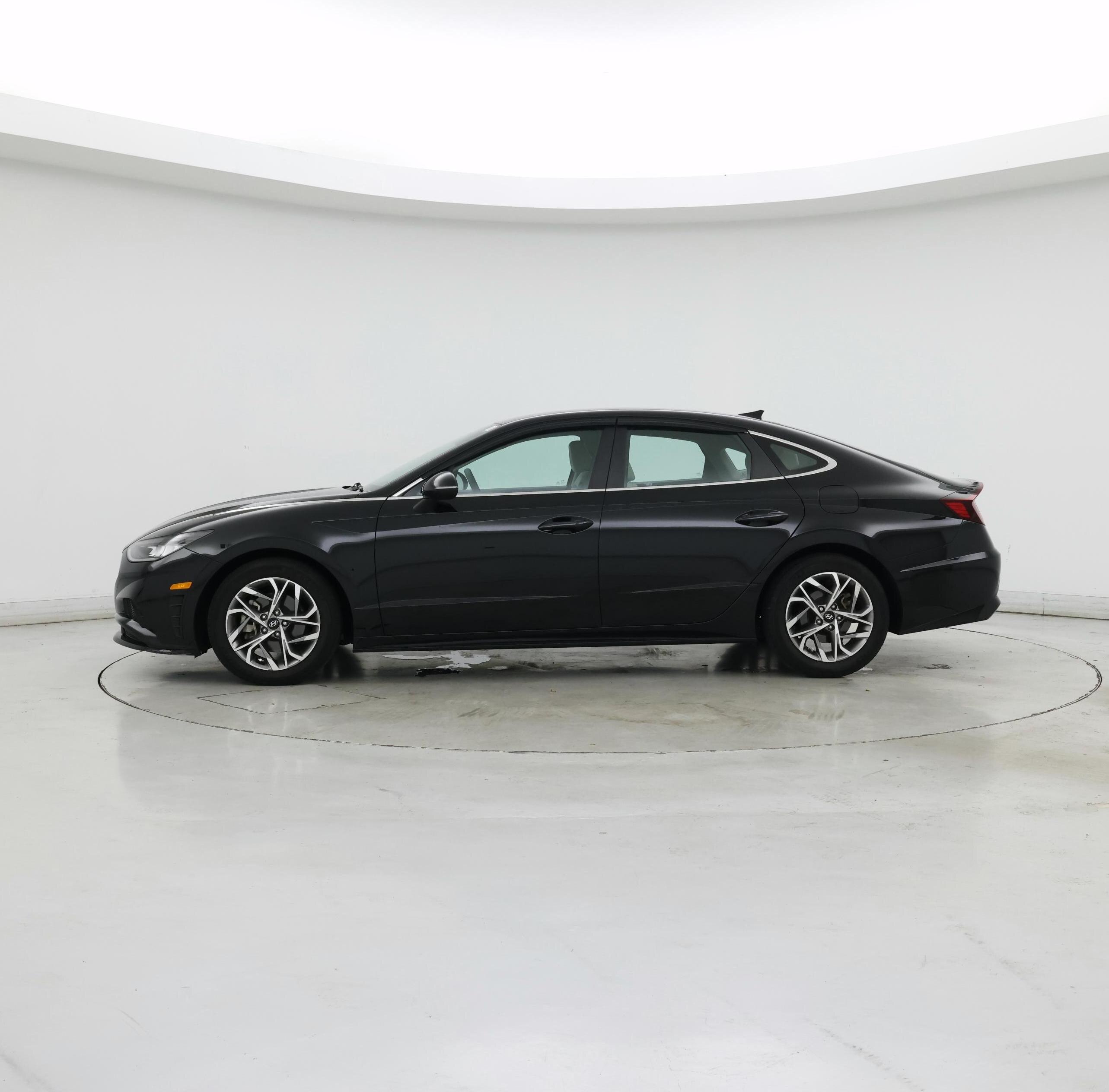 Thumbnail: 2021 Hyundai Sonata - 3
