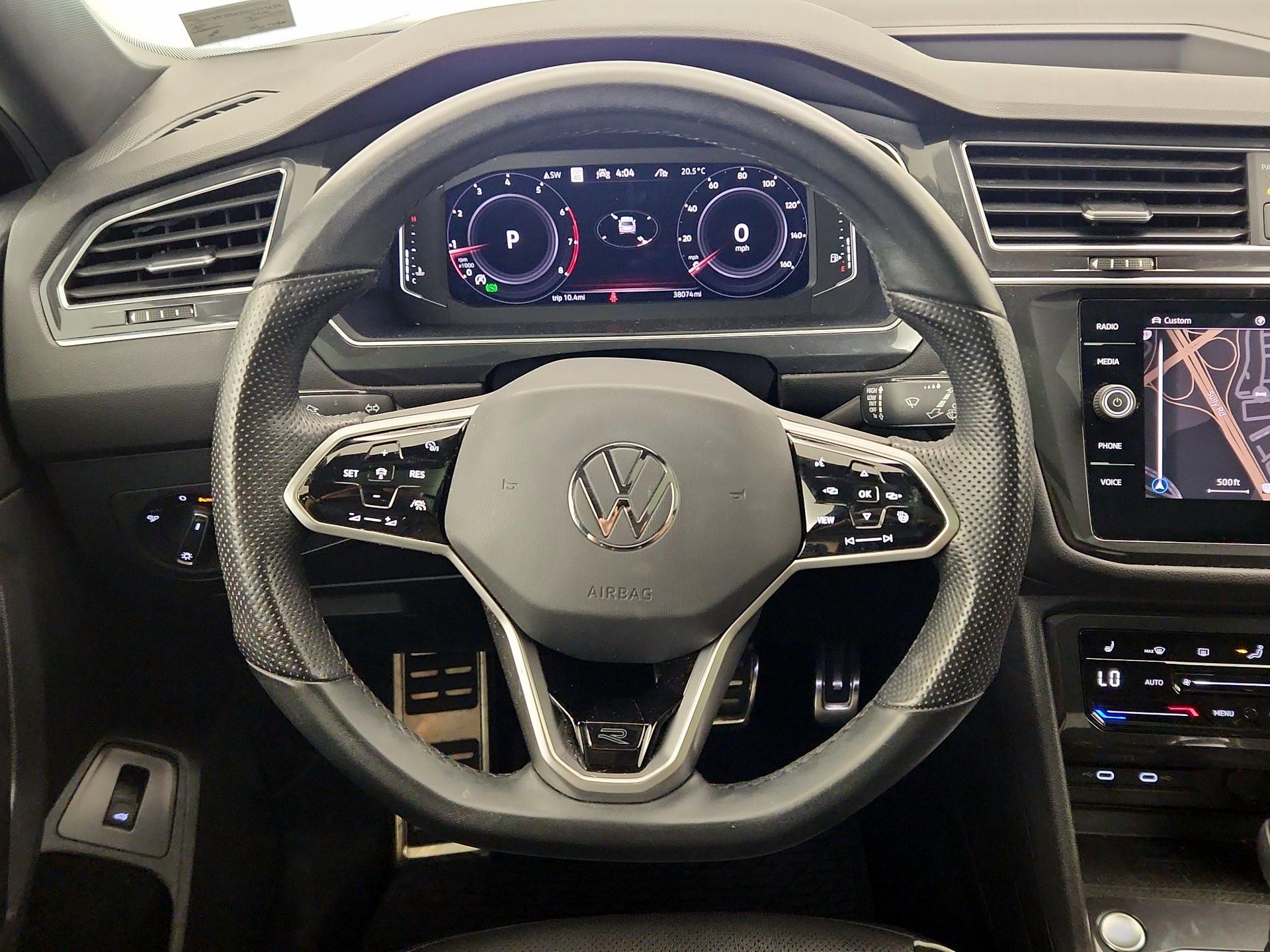 Thumbnail: 2022 Volkswagen Tiguan - 10