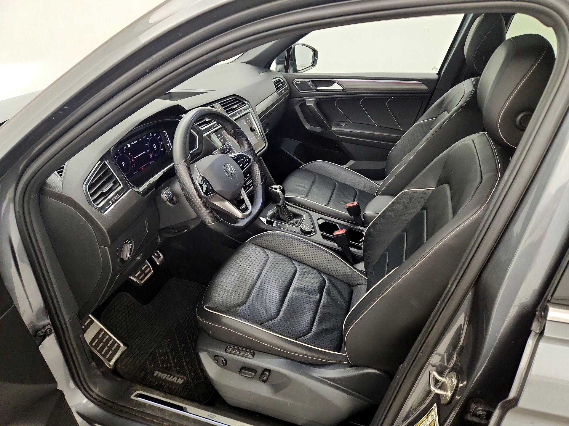 Thumbnail: 2022 Volkswagen Tiguan - 11