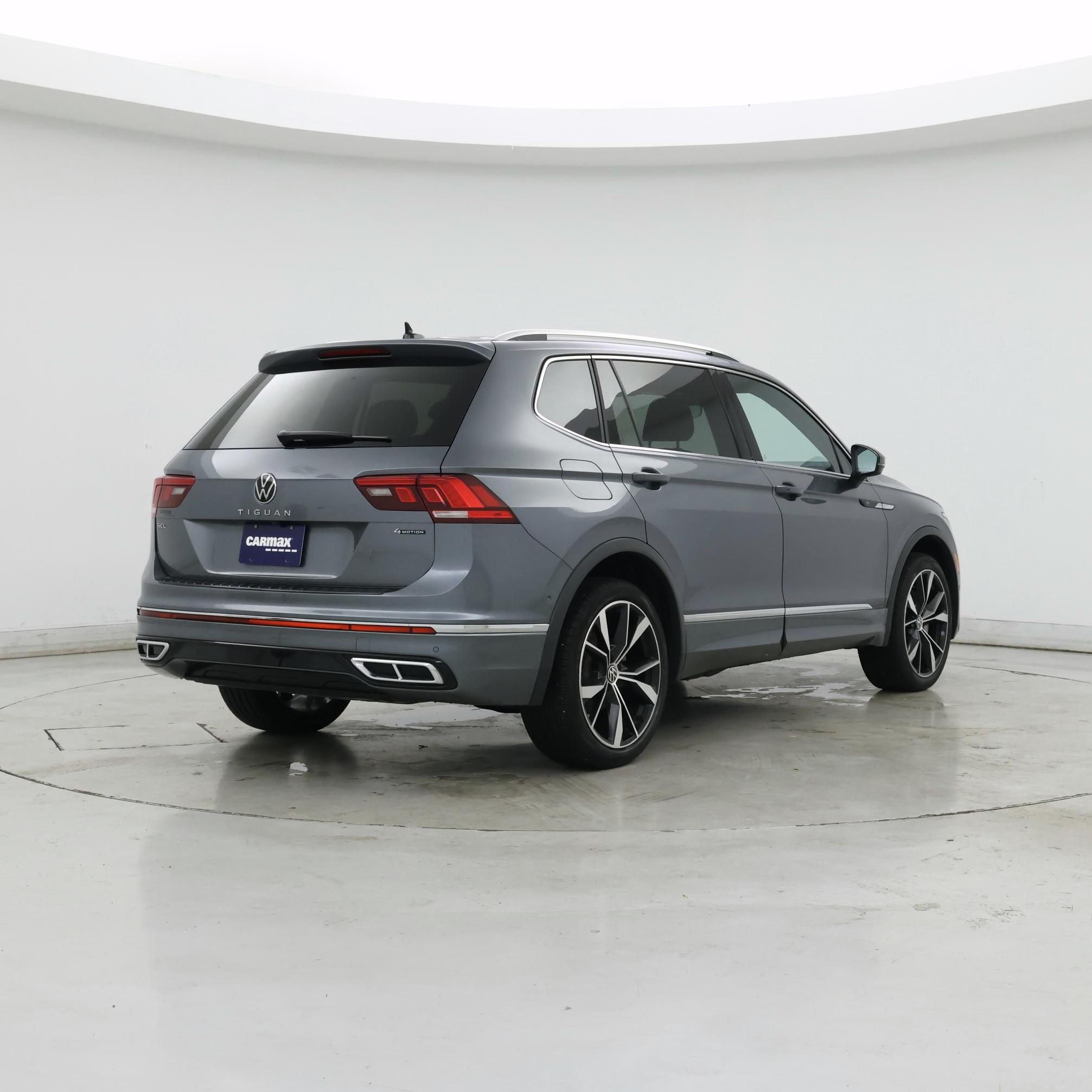Thumbnail: 2022 Volkswagen Tiguan - 8