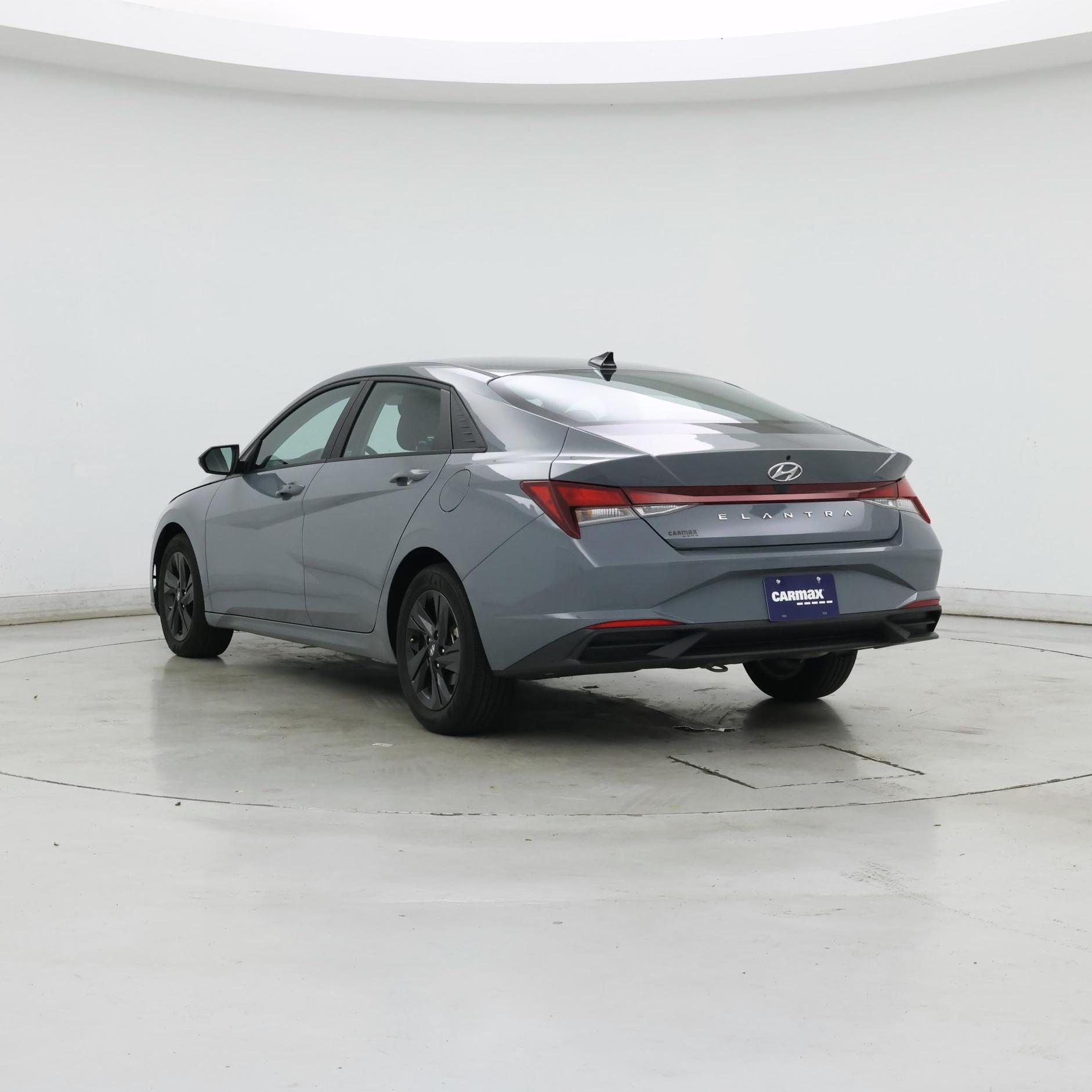Thumbnail: 2023 Hyundai Elantra - 2