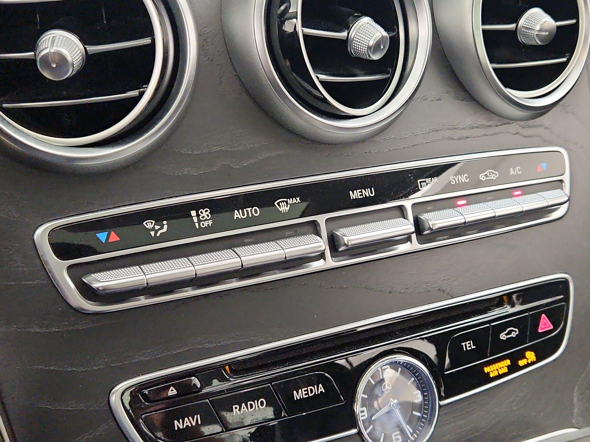 Thumbnail: 2016 Mercedes-Benz C-Class - 16