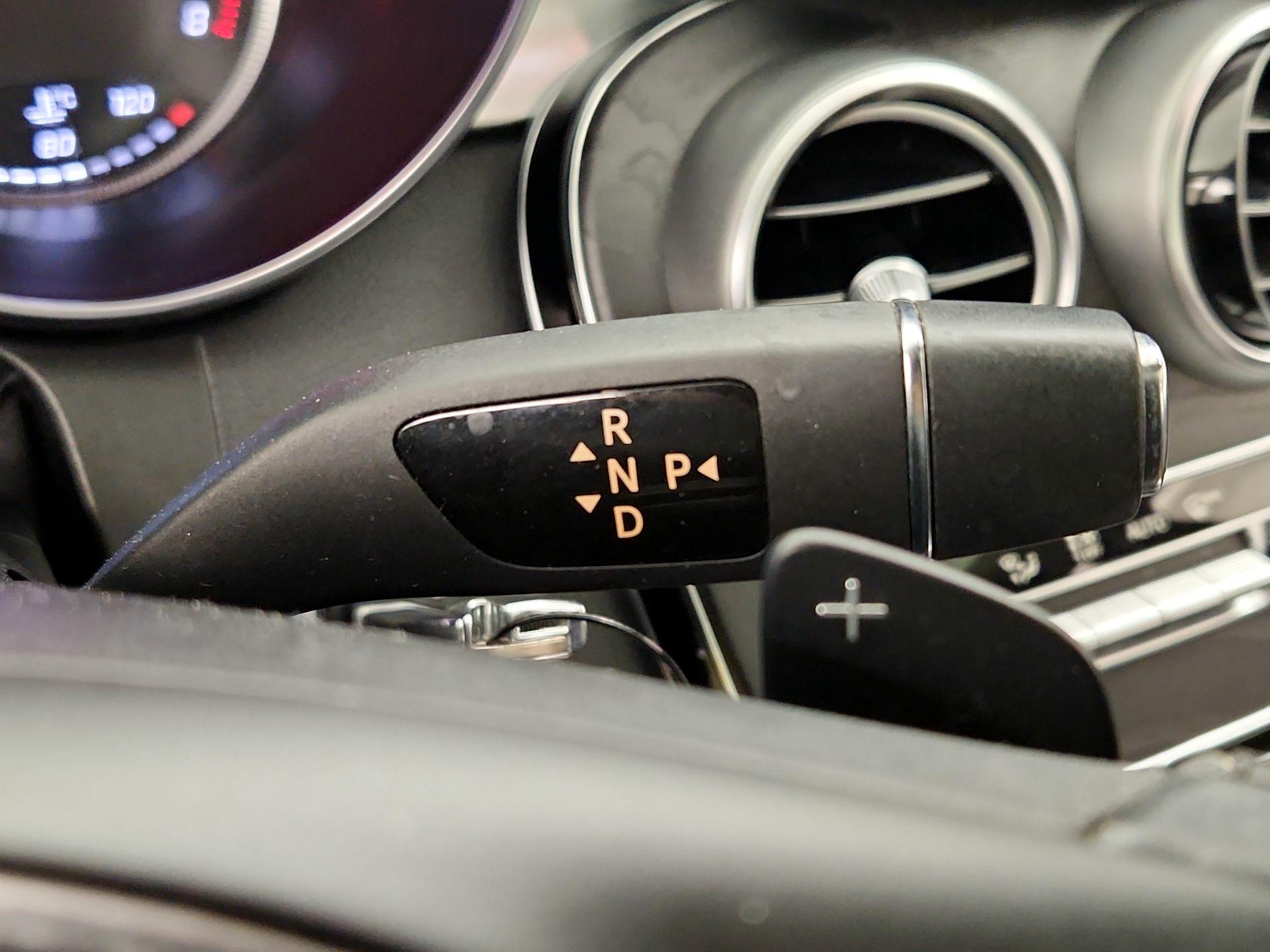 Thumbnail: 2016 Mercedes-Benz C-Class - 17