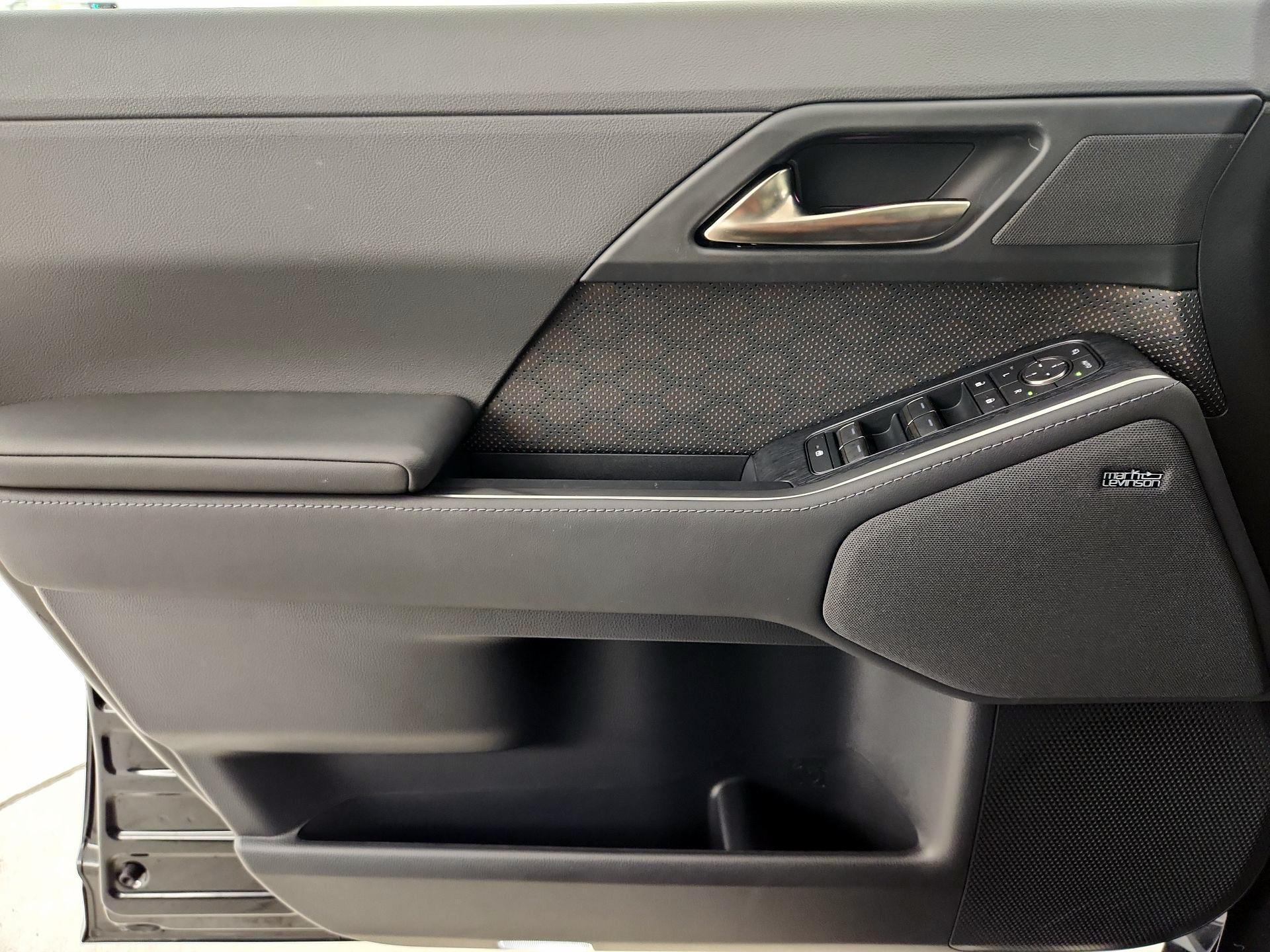 Thumbnail: 2024 Lexus GX - 12