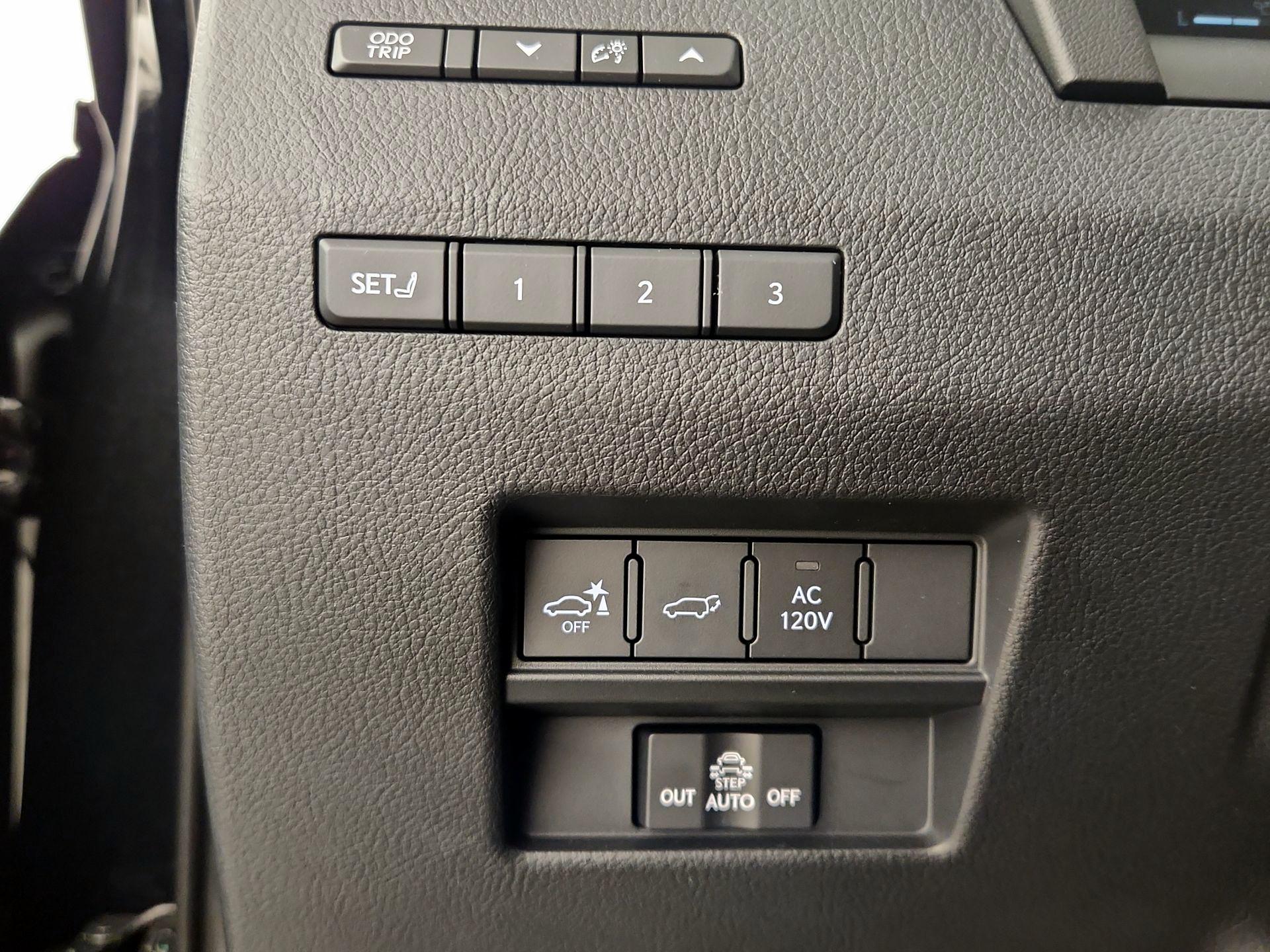 Thumbnail: 2024 Lexus GX - 13