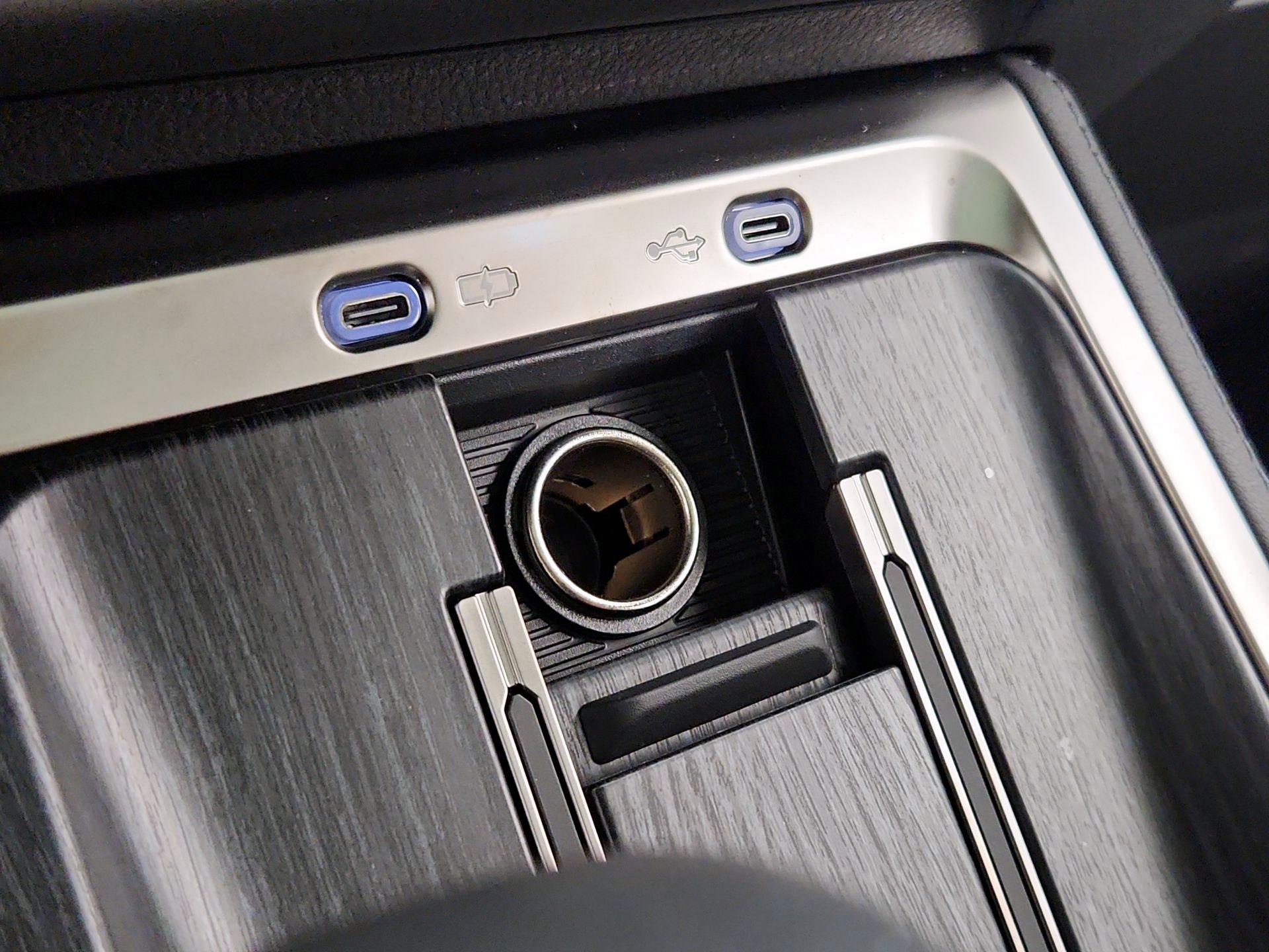 Thumbnail: 2024 Lexus GX - 18