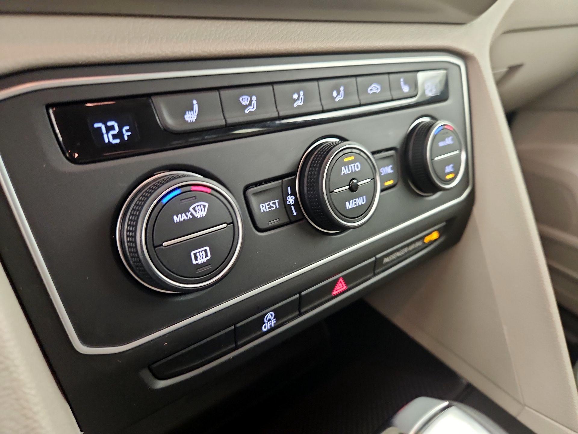 Thumbnail: 2019 Volkswagen Atlas - 16