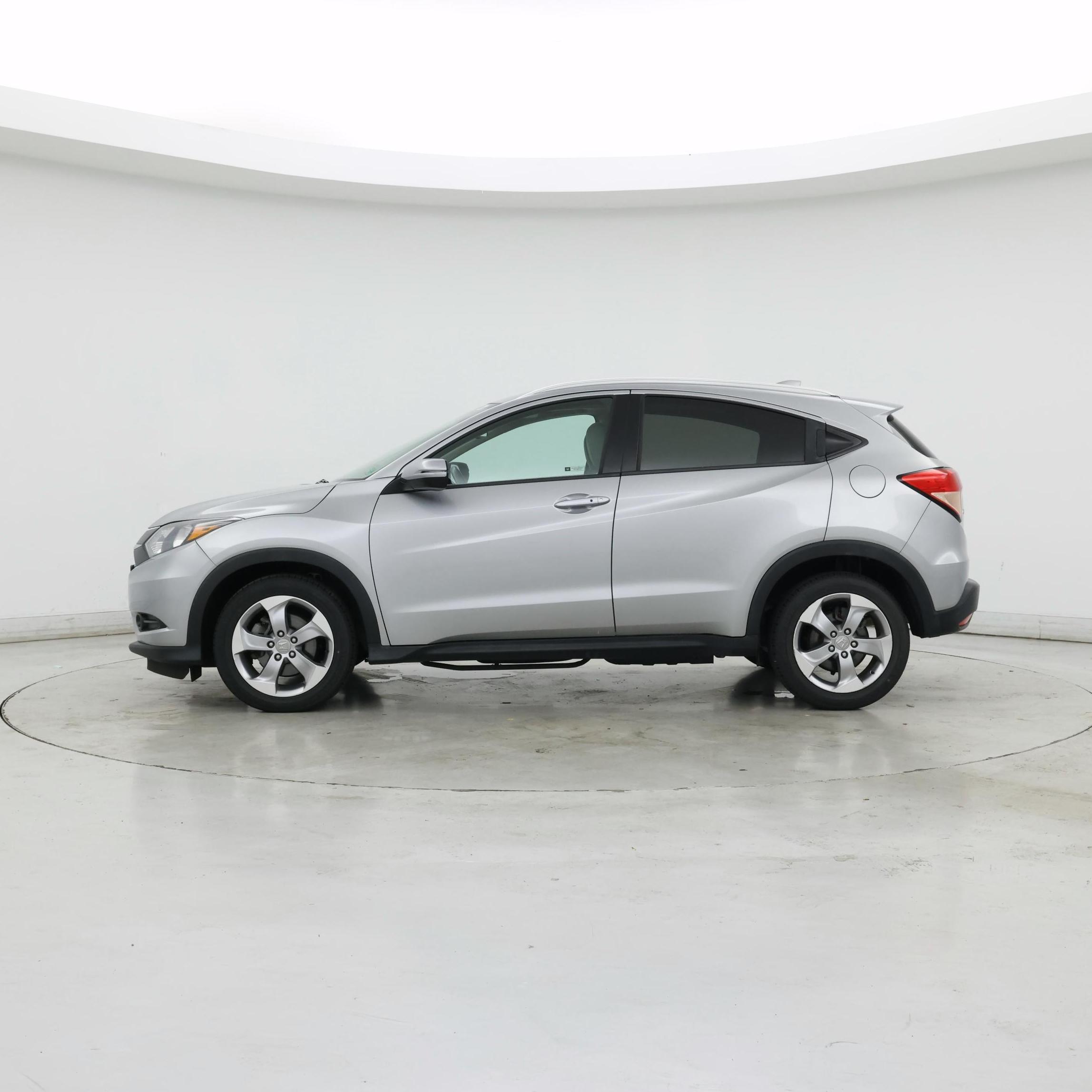 Thumbnail: 2017 Honda HR-V - 3