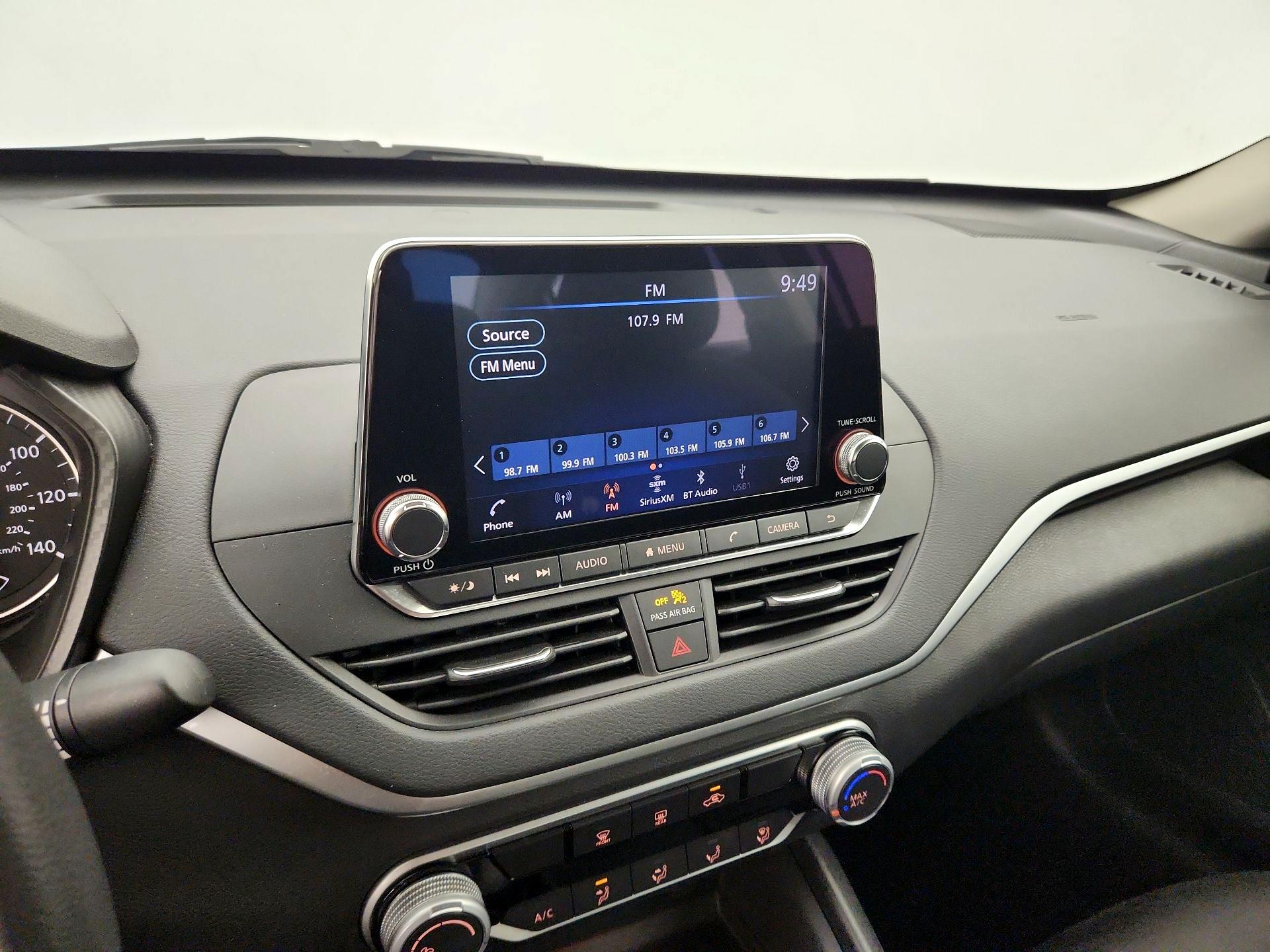 Thumbnail: 2019 Nissan Altima - 15
