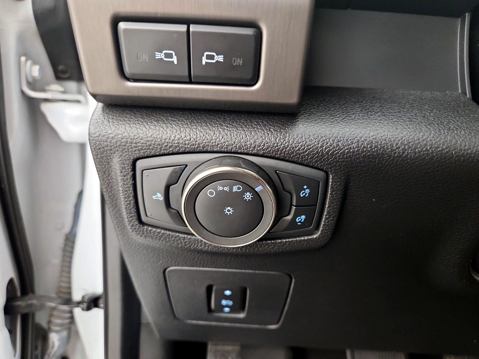 Thumbnail: 2018 Ford F-150 - 13