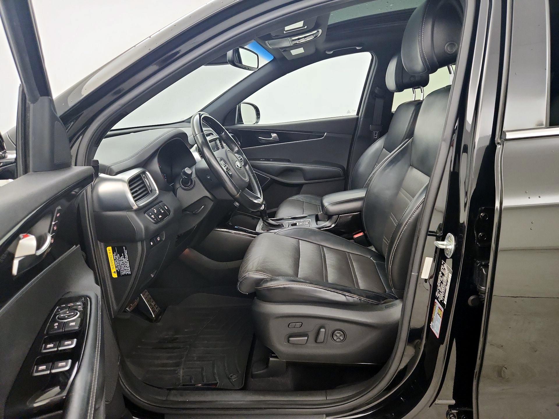 Thumbnail: 2016 Kia Sorento - 11