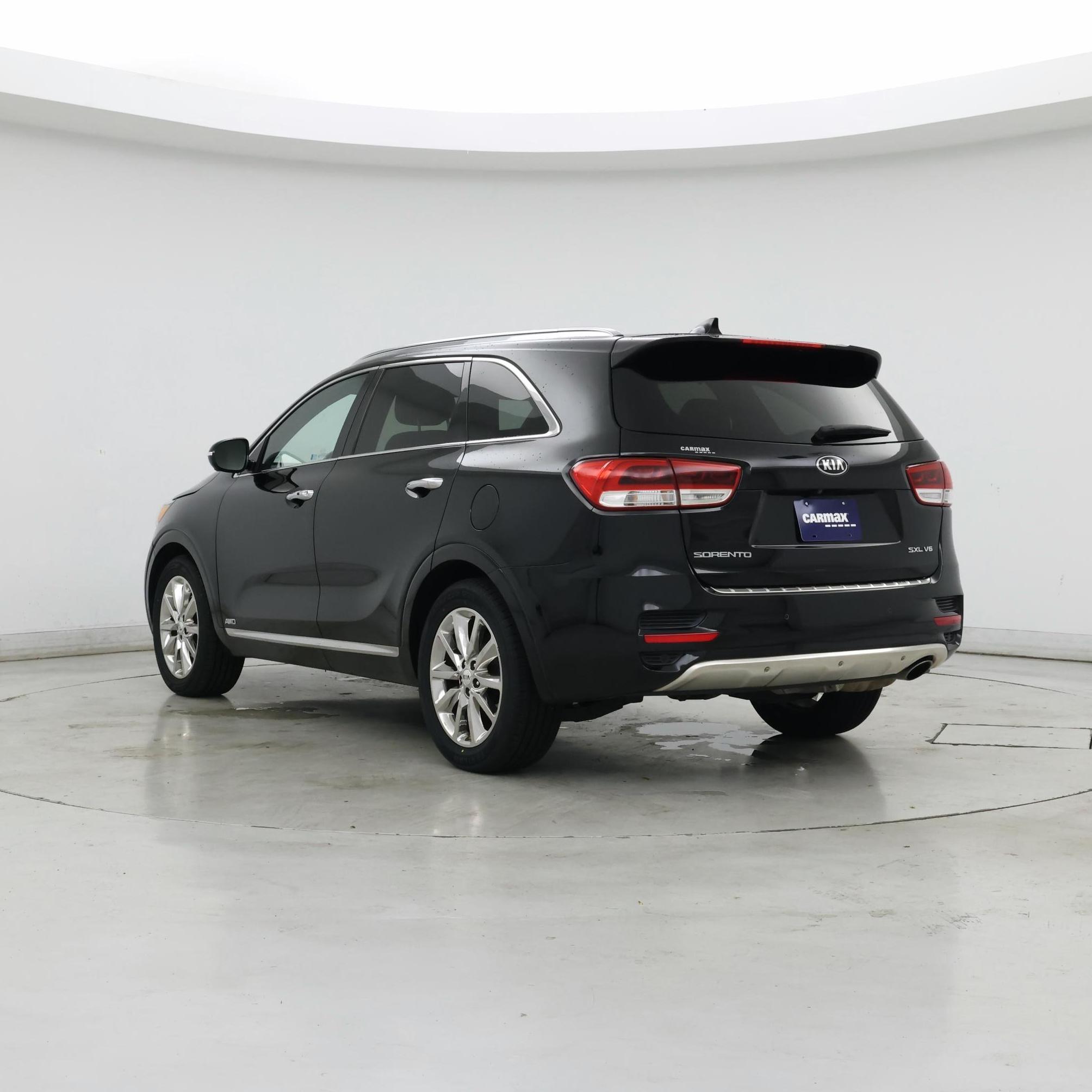 Thumbnail: 2016 Kia Sorento - 2