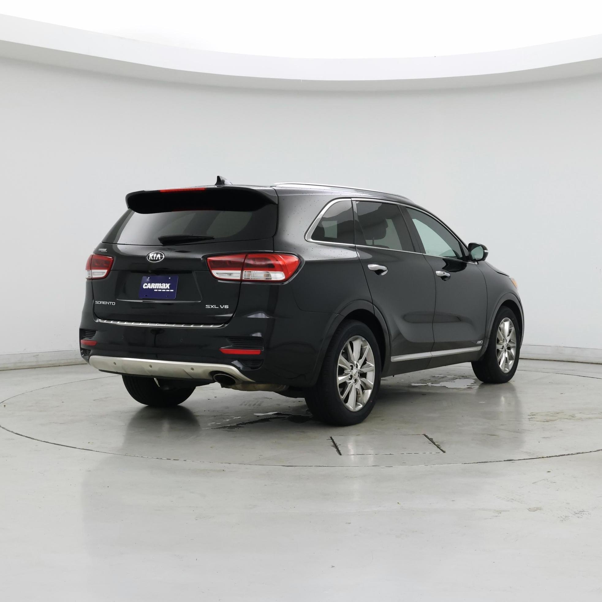 Thumbnail: 2016 Kia Sorento - 8