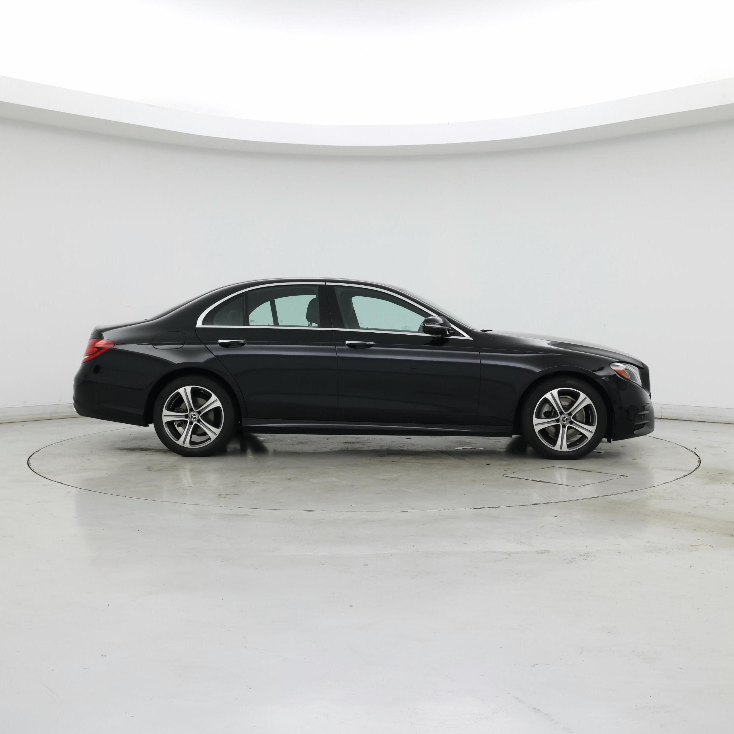 Thumbnail: 2019 Mercedes-Benz E-Class - 7