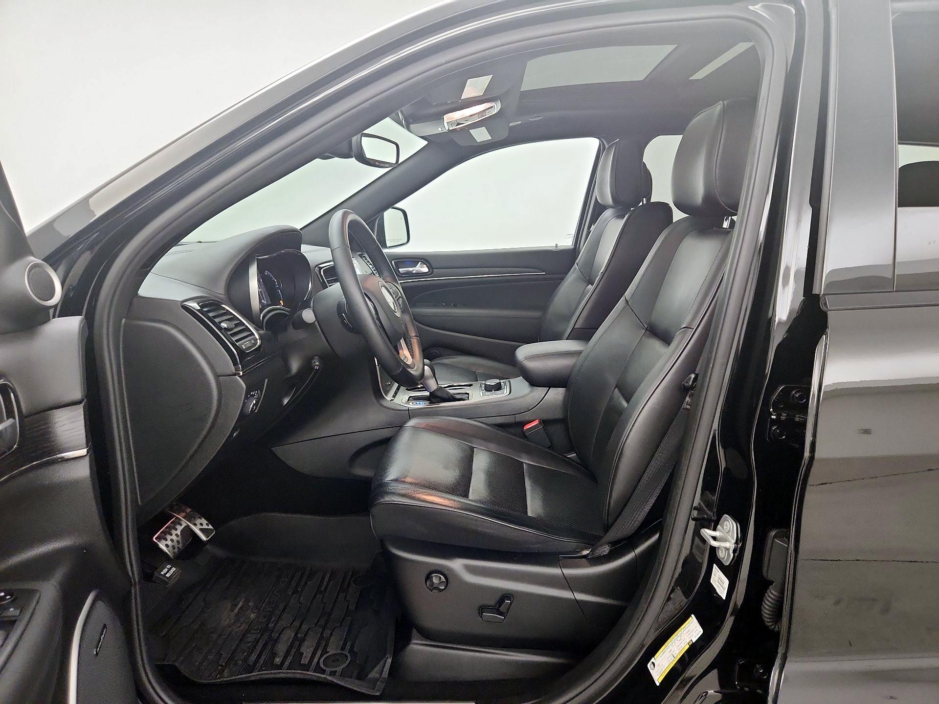 Thumbnail: 2019 Jeep Grand Cherokee - 11