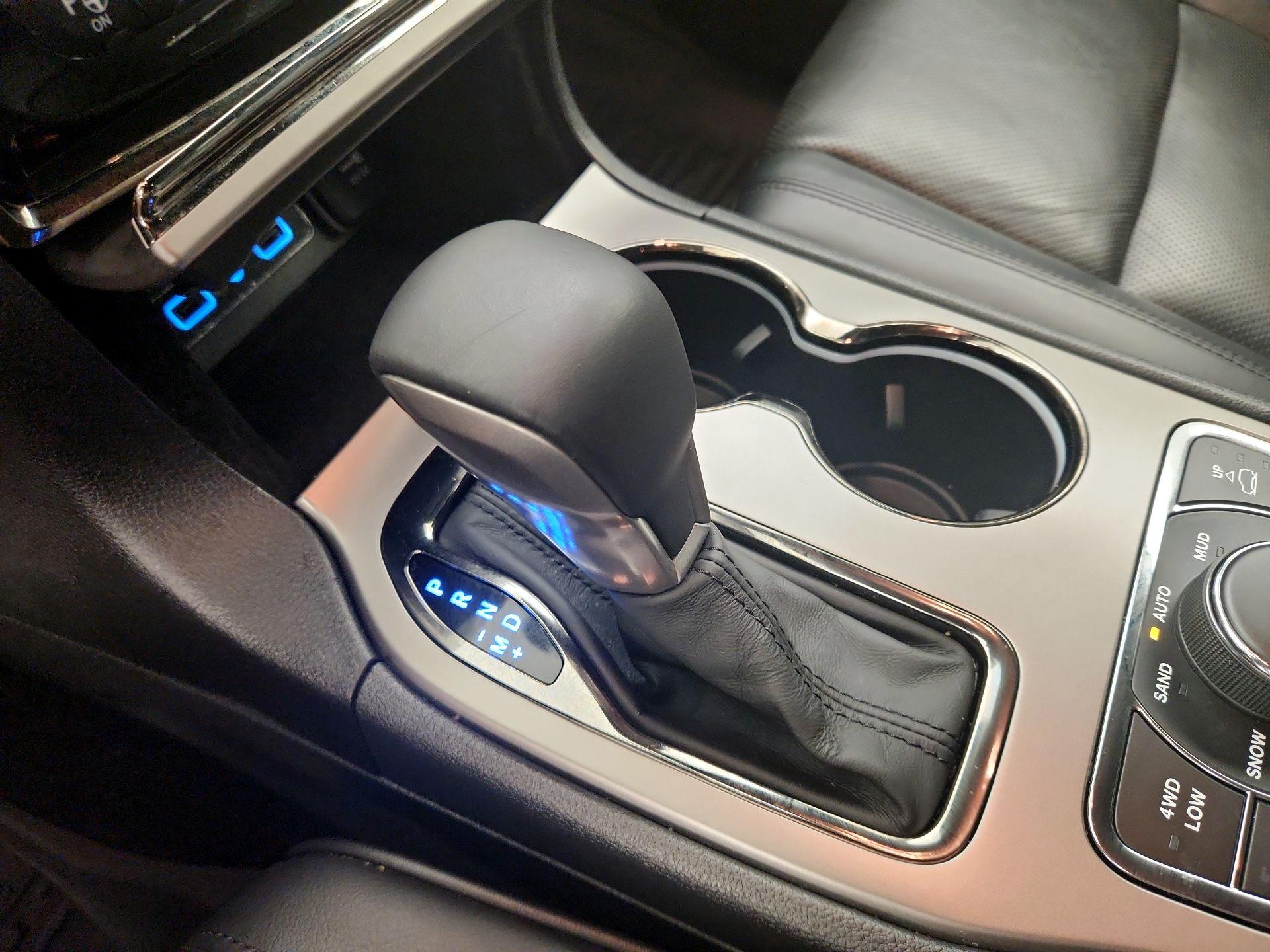 Thumbnail: 2019 Jeep Grand Cherokee - 18