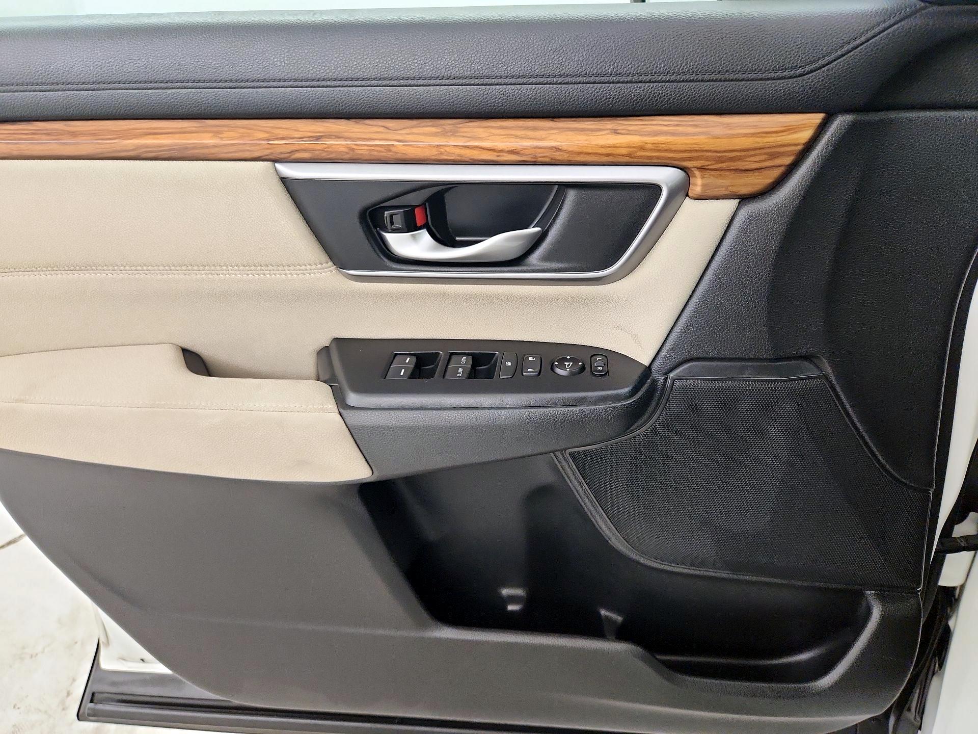 Thumbnail: 2017 Honda CR-V - 12