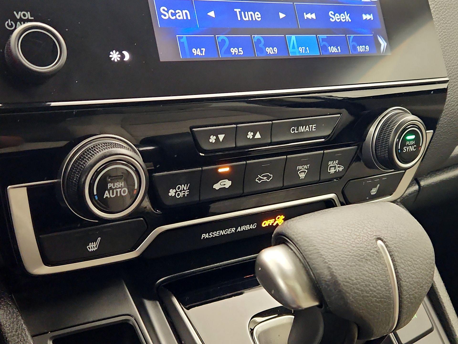 Thumbnail: 2017 Honda CR-V - 16