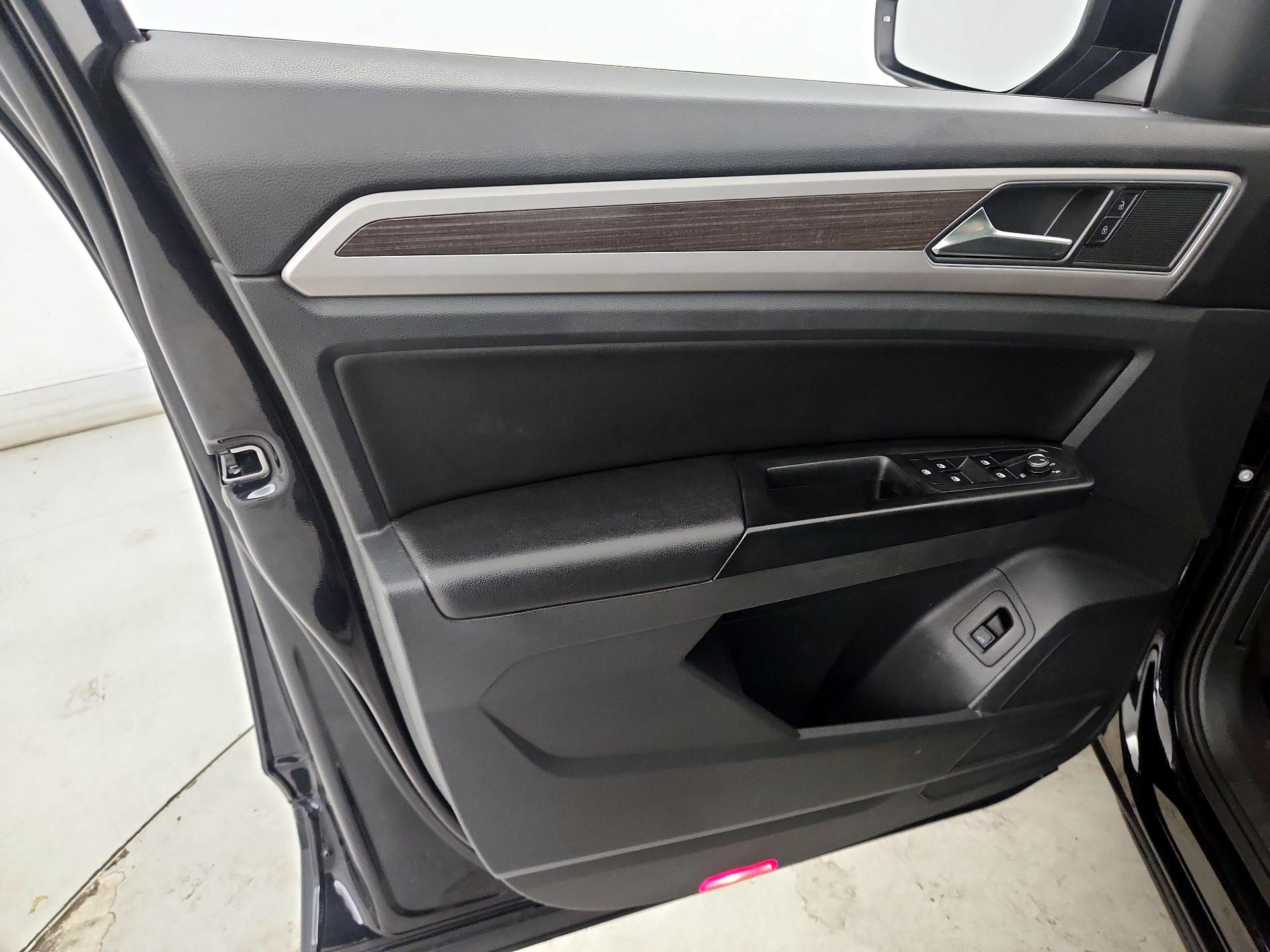 Thumbnail: 2019 Volkswagen Atlas - 12