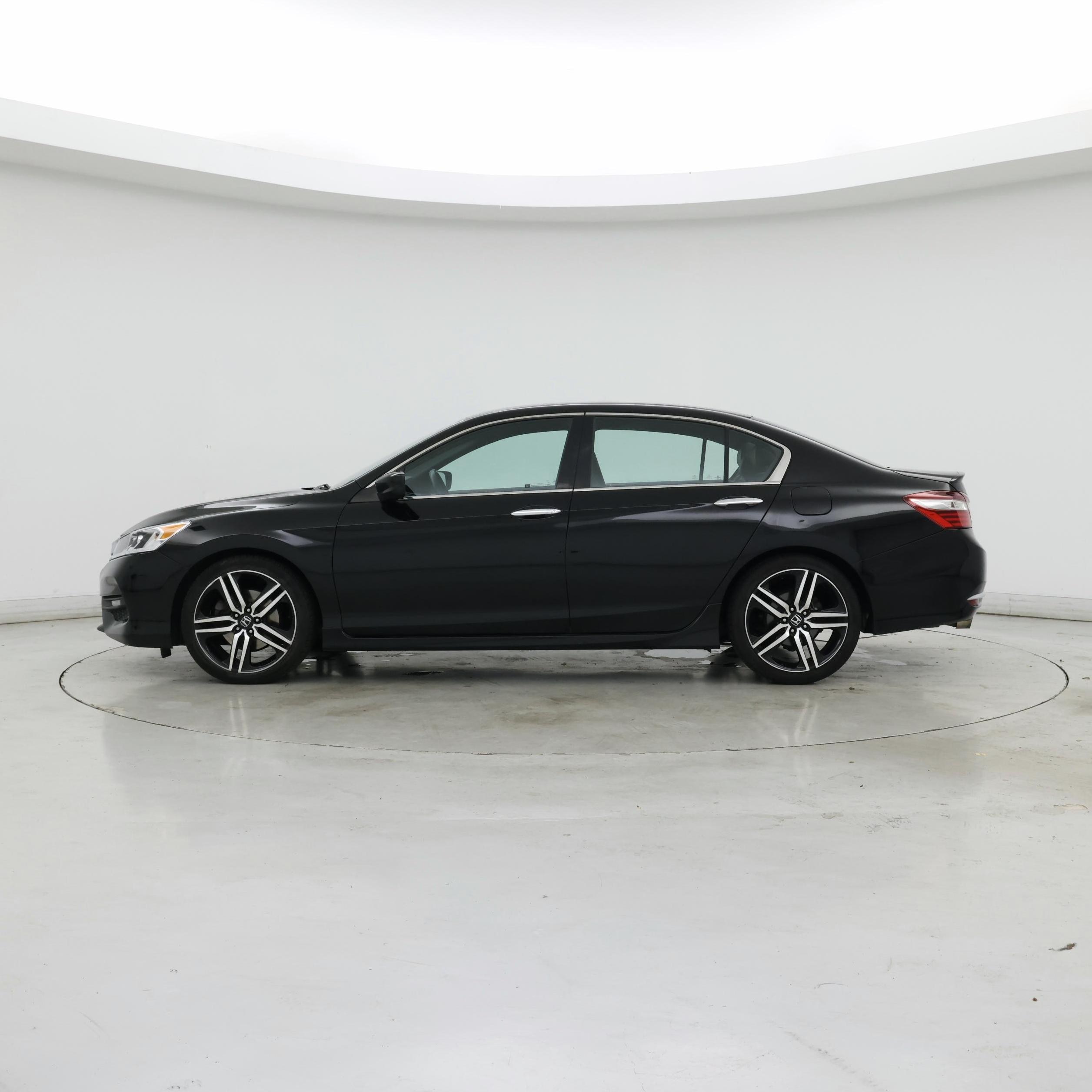Thumbnail: 2017 Honda Accord - 3