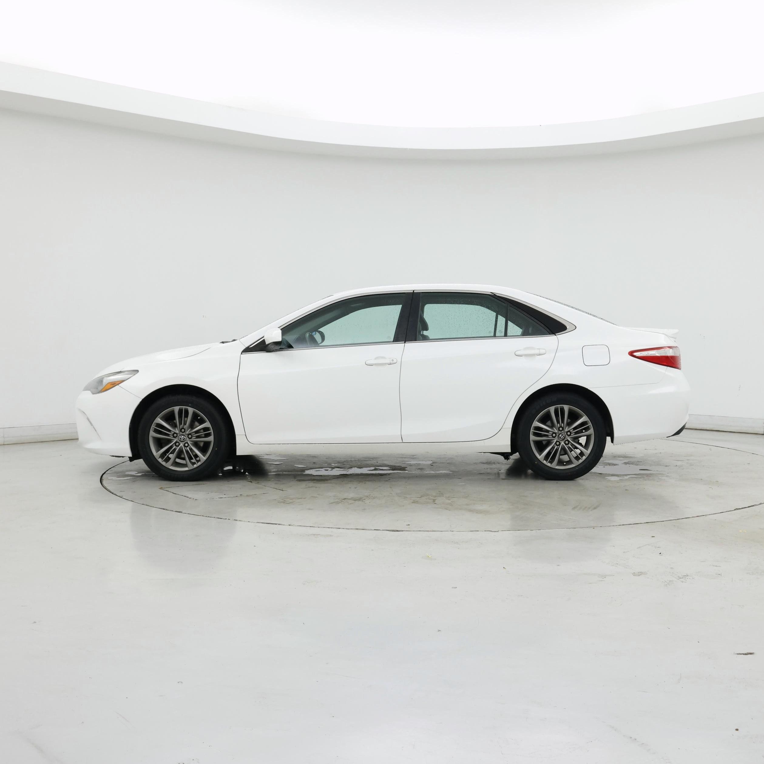 Thumbnail: 2017 Toyota Camry - 3