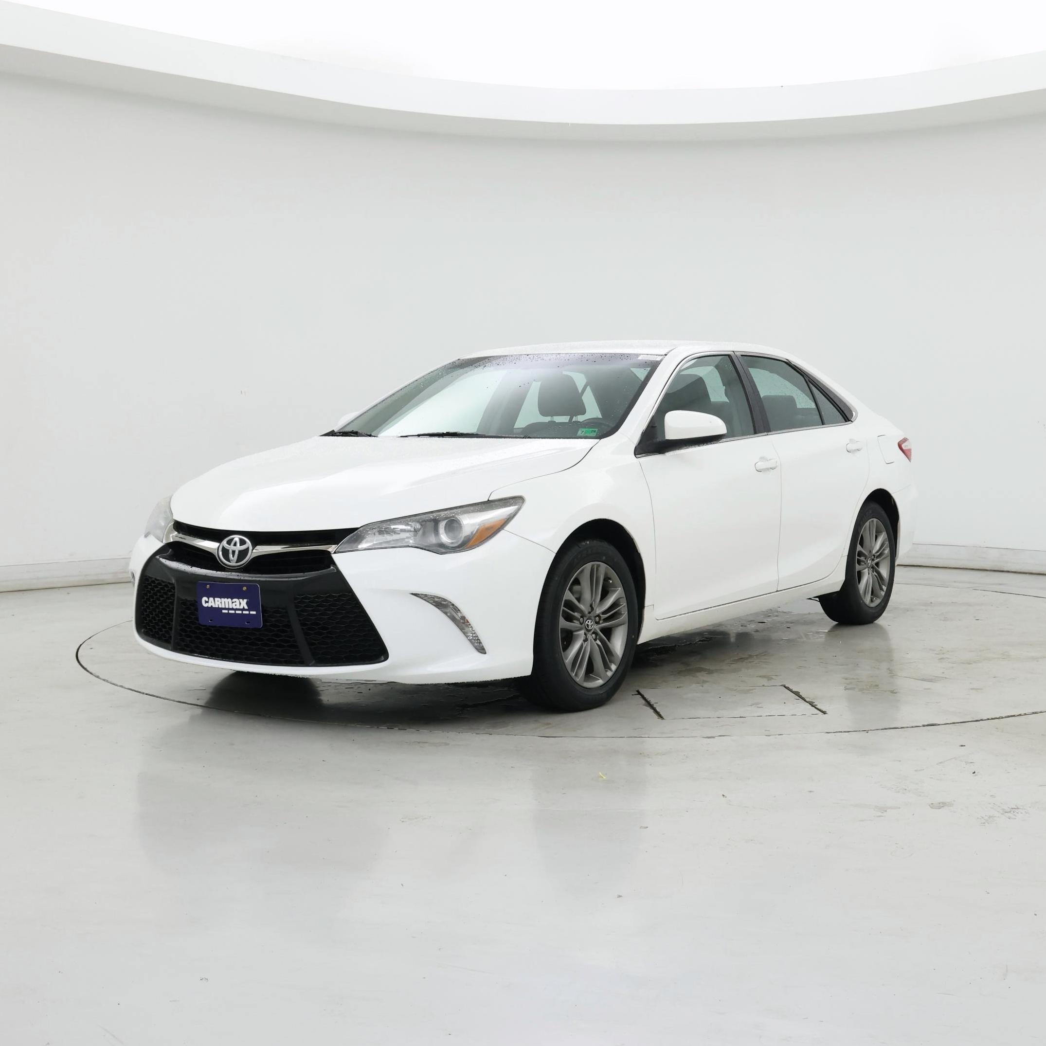 Thumbnail: 2017 Toyota Camry - 4