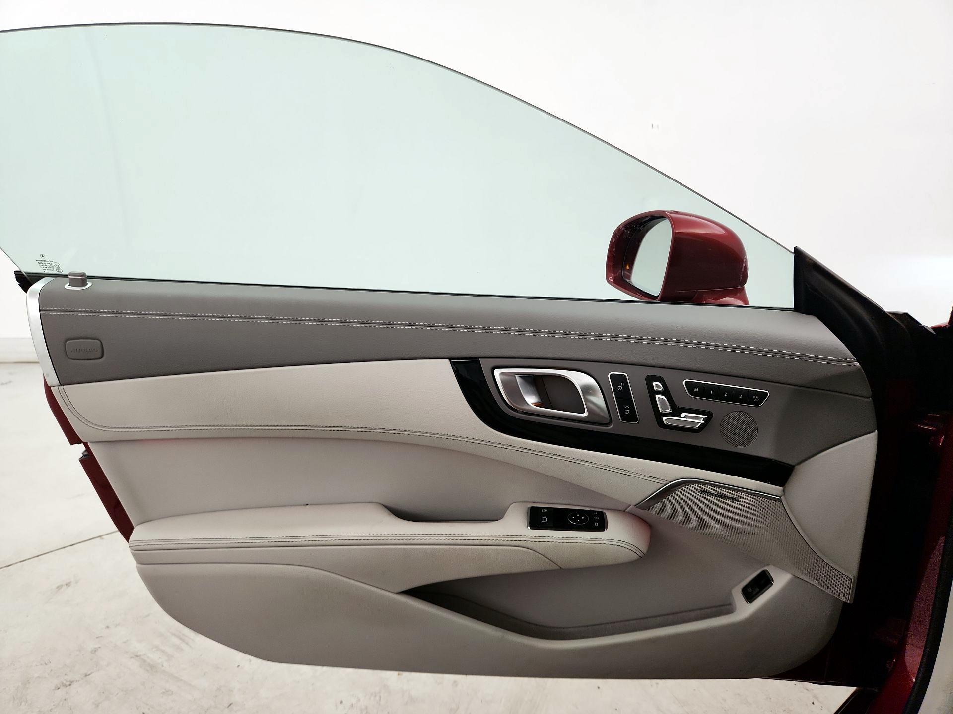Thumbnail: 2015 Mercedes-Benz SL-Class - 12