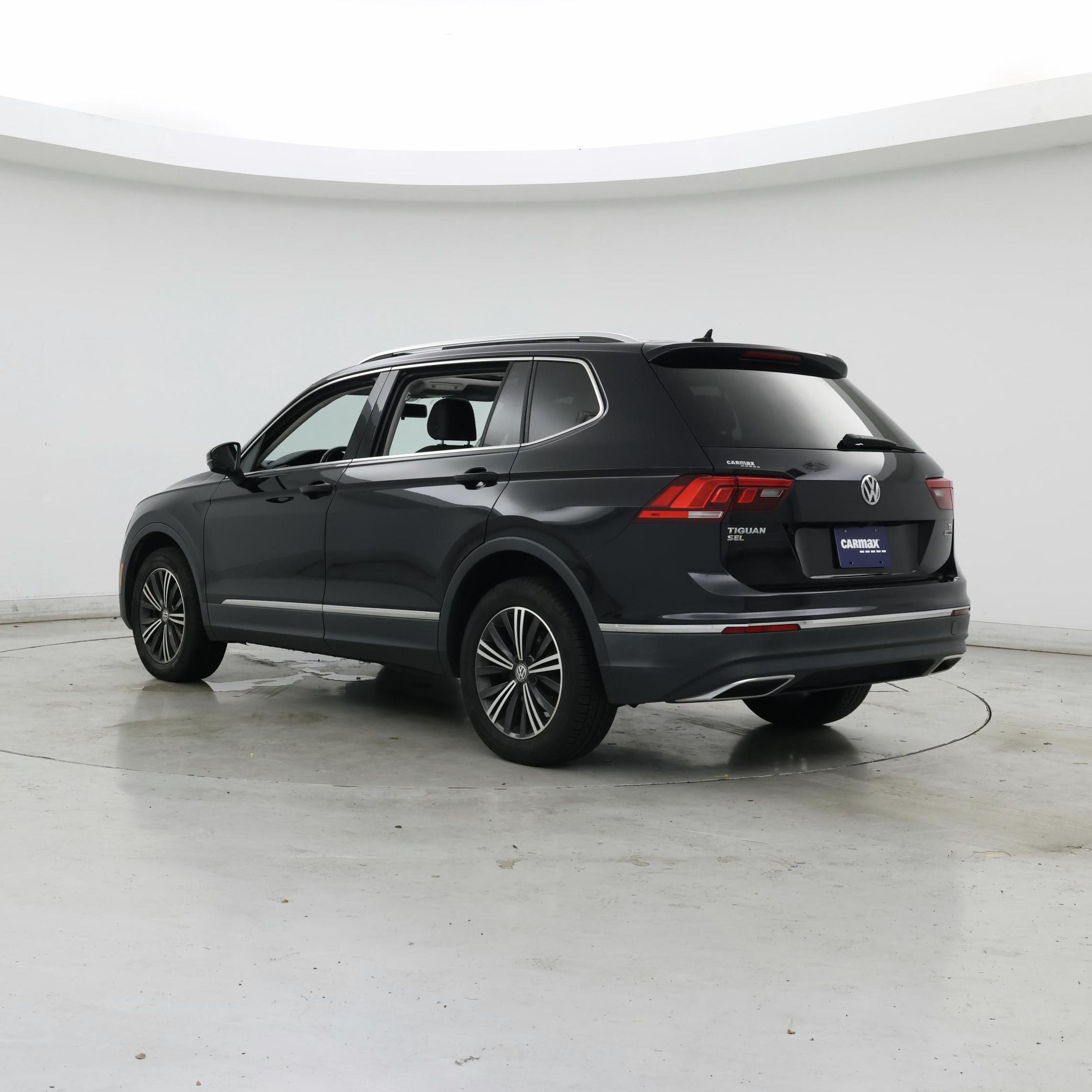 Thumbnail: 2018 Volkswagen Tiguan - 2