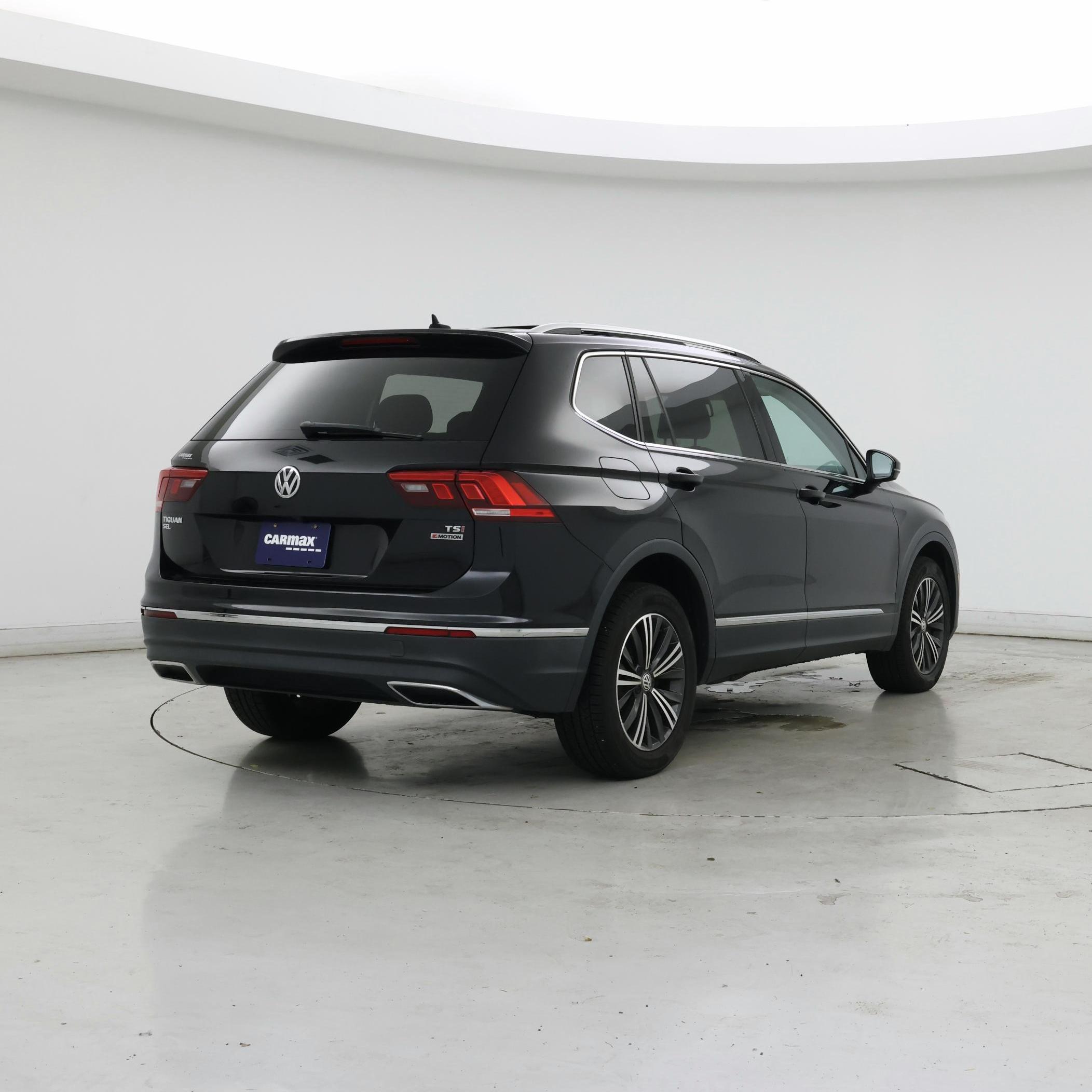 Thumbnail: 2018 Volkswagen Tiguan - 8