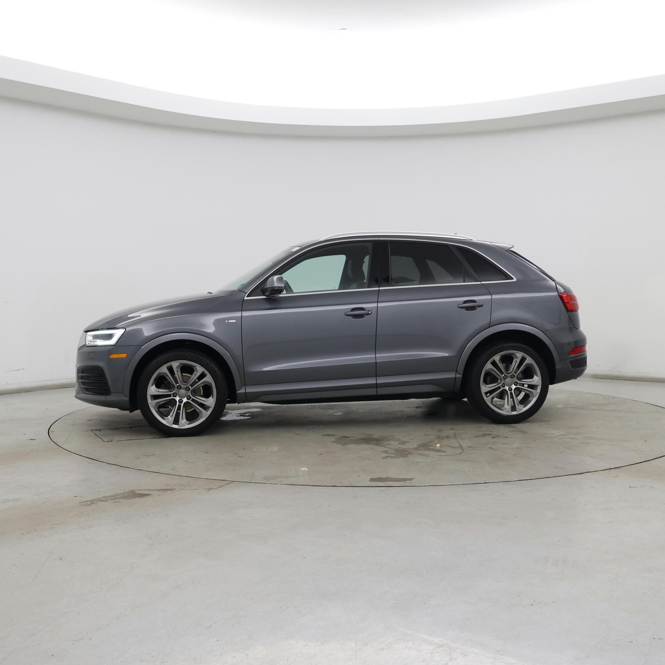 Thumbnail: 2016 Audi Q3 - 3
