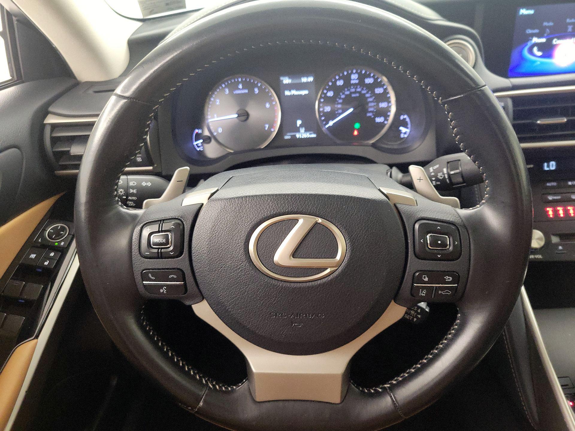 Thumbnail: 2018 Lexus IS - 10