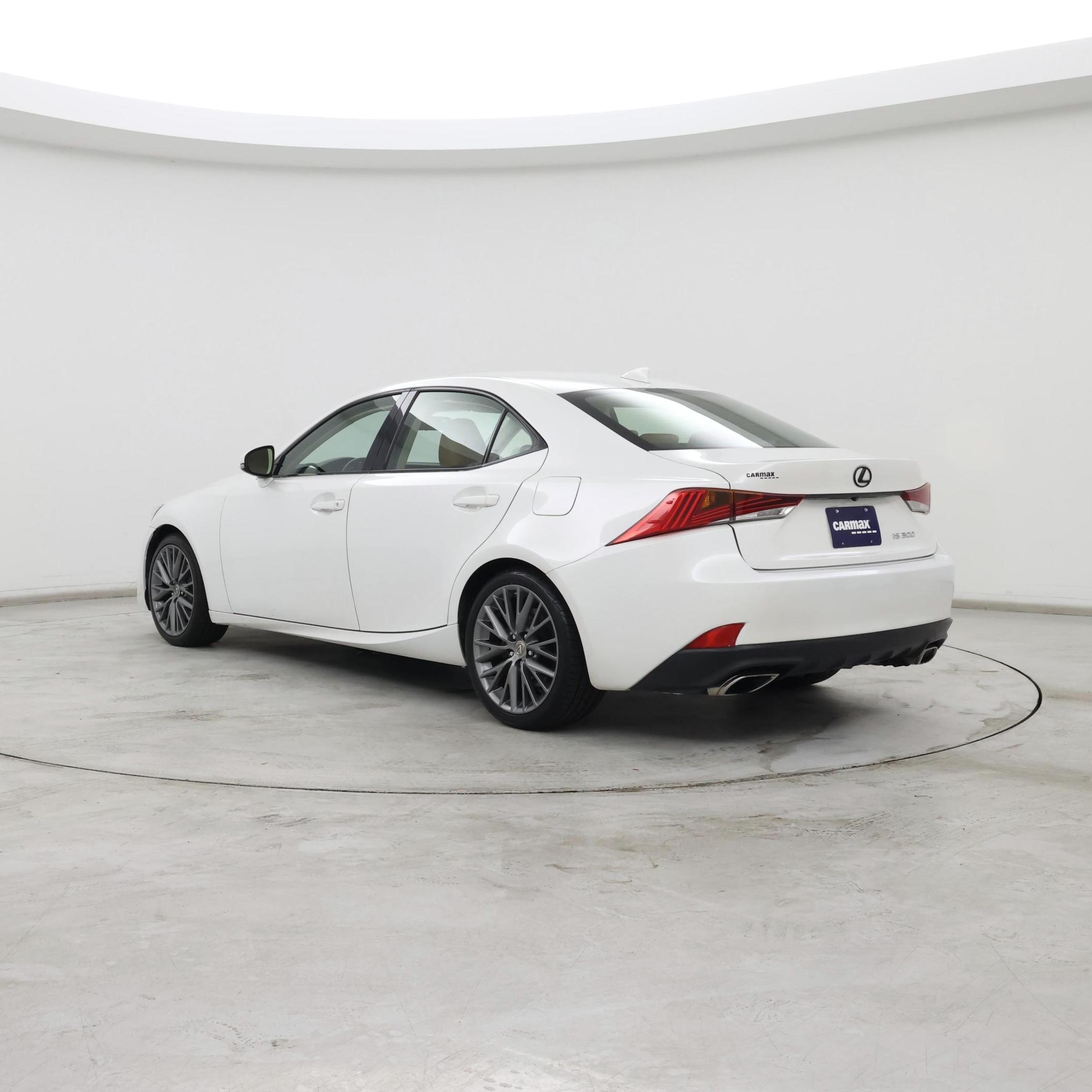 Thumbnail: 2018 Lexus IS - 2