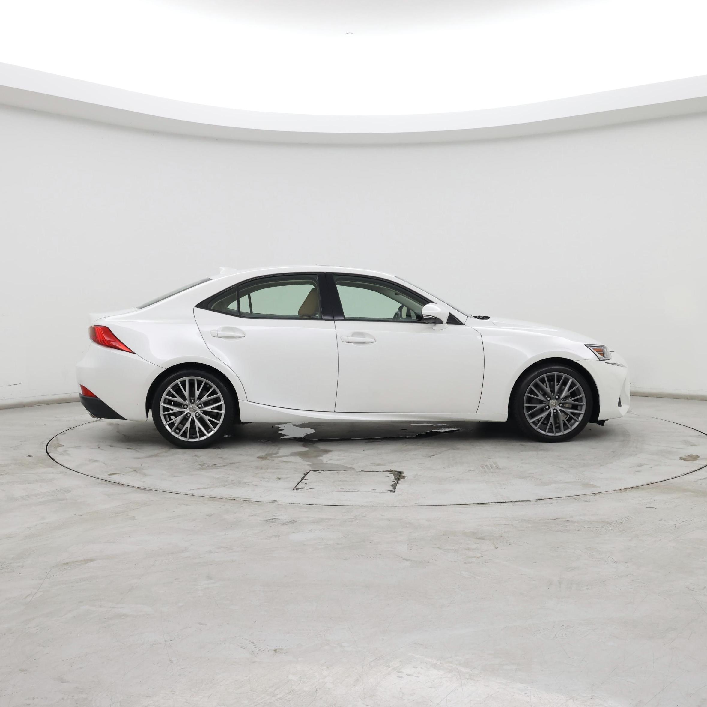 Thumbnail: 2018 Lexus IS - 7