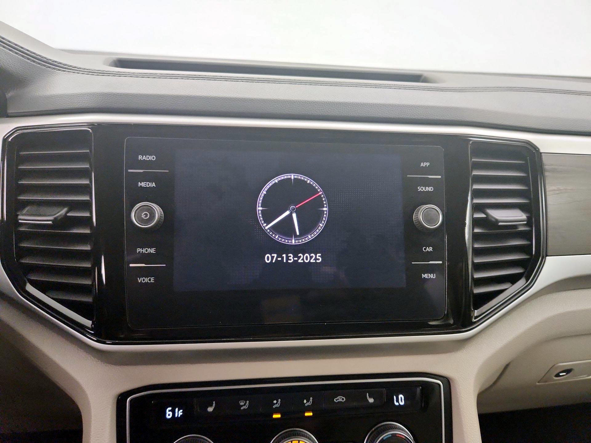 Thumbnail: 2022 Volkswagen Atlas - 15