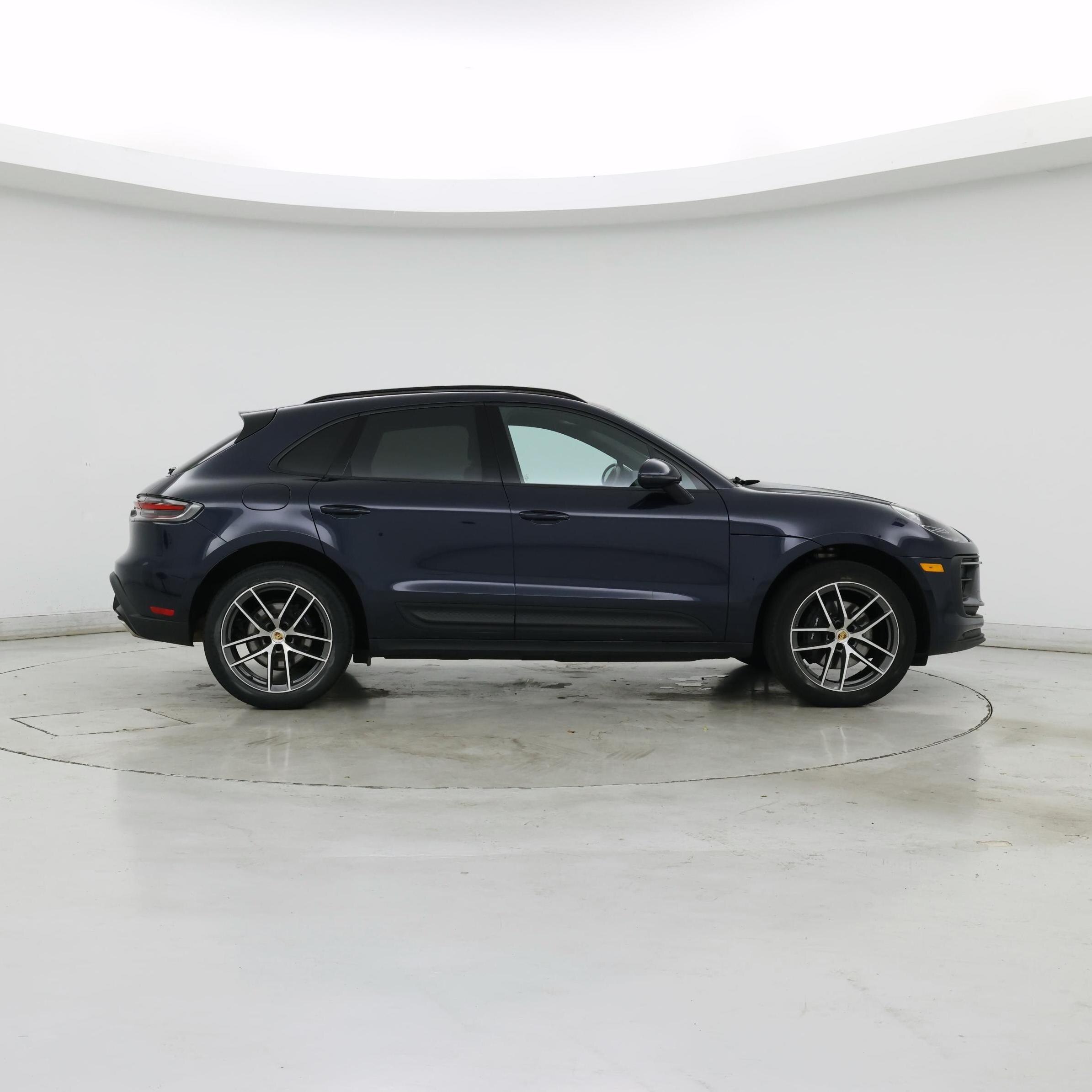 Thumbnail: 2023 Porsche Macan - 7