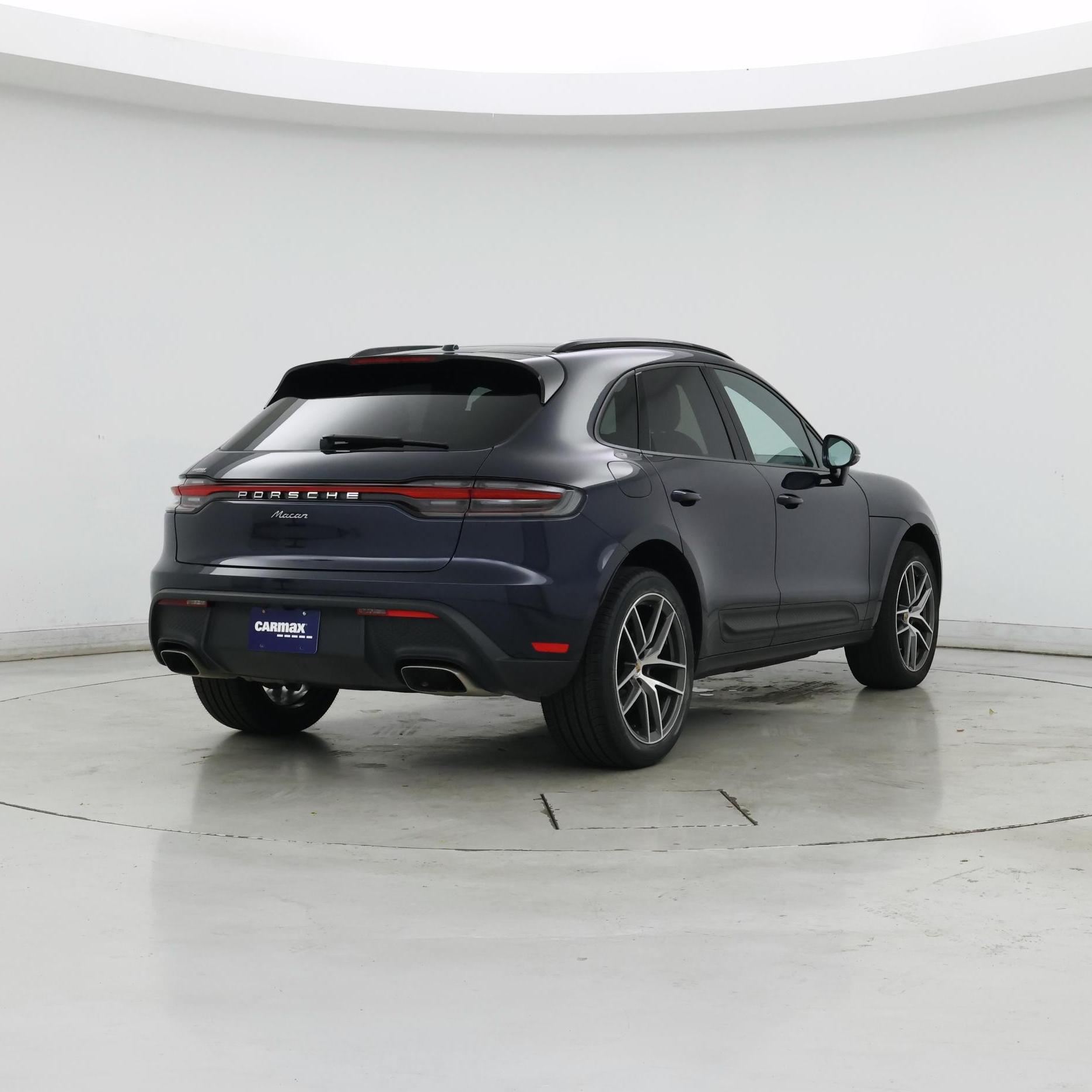 Thumbnail: 2023 Porsche Macan - 8