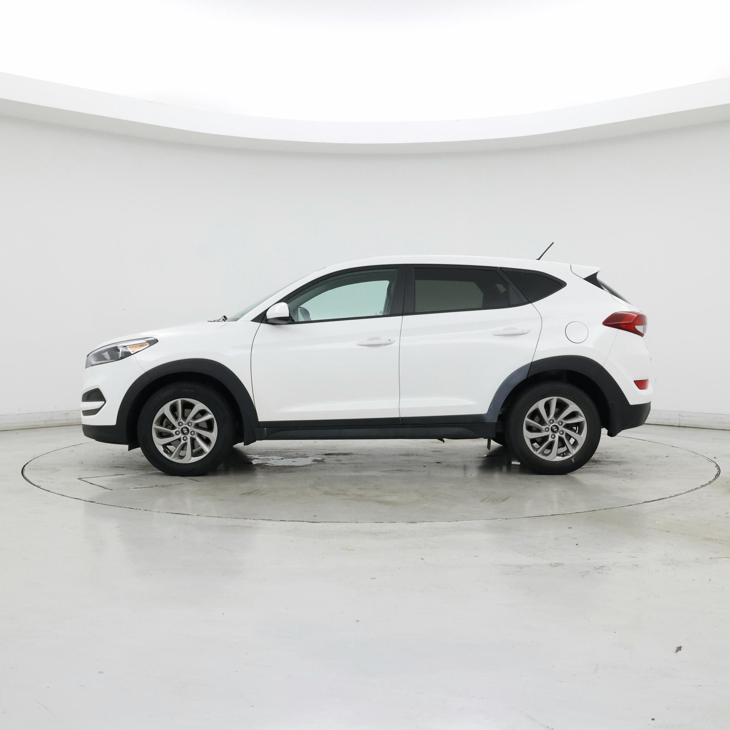 Thumbnail: 2018 Hyundai Tucson - 3