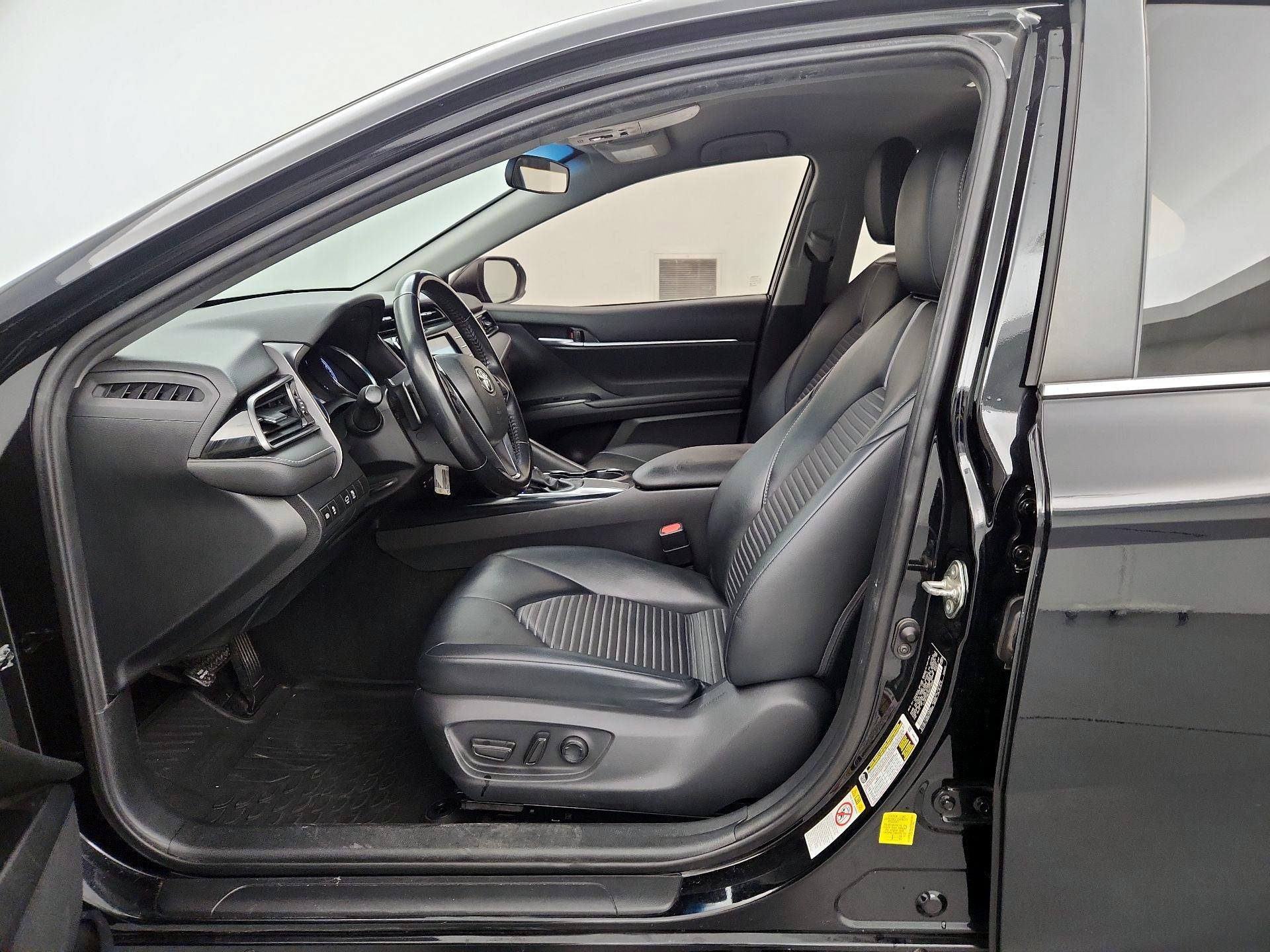 Thumbnail: 2019 Toyota Camry - 11