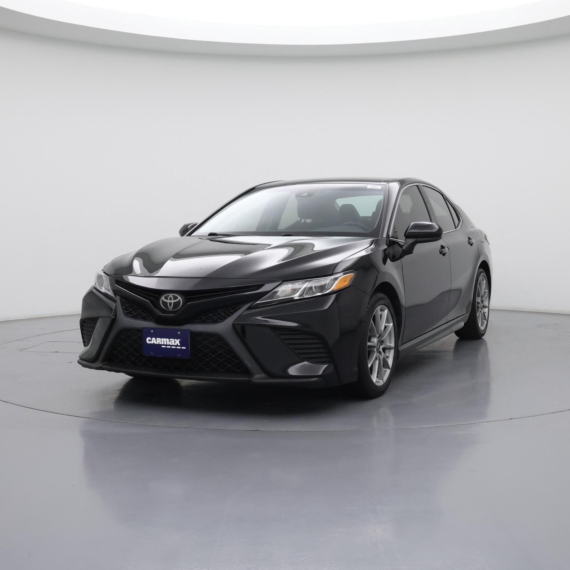 Thumbnail: 2019 Toyota Camry - 4