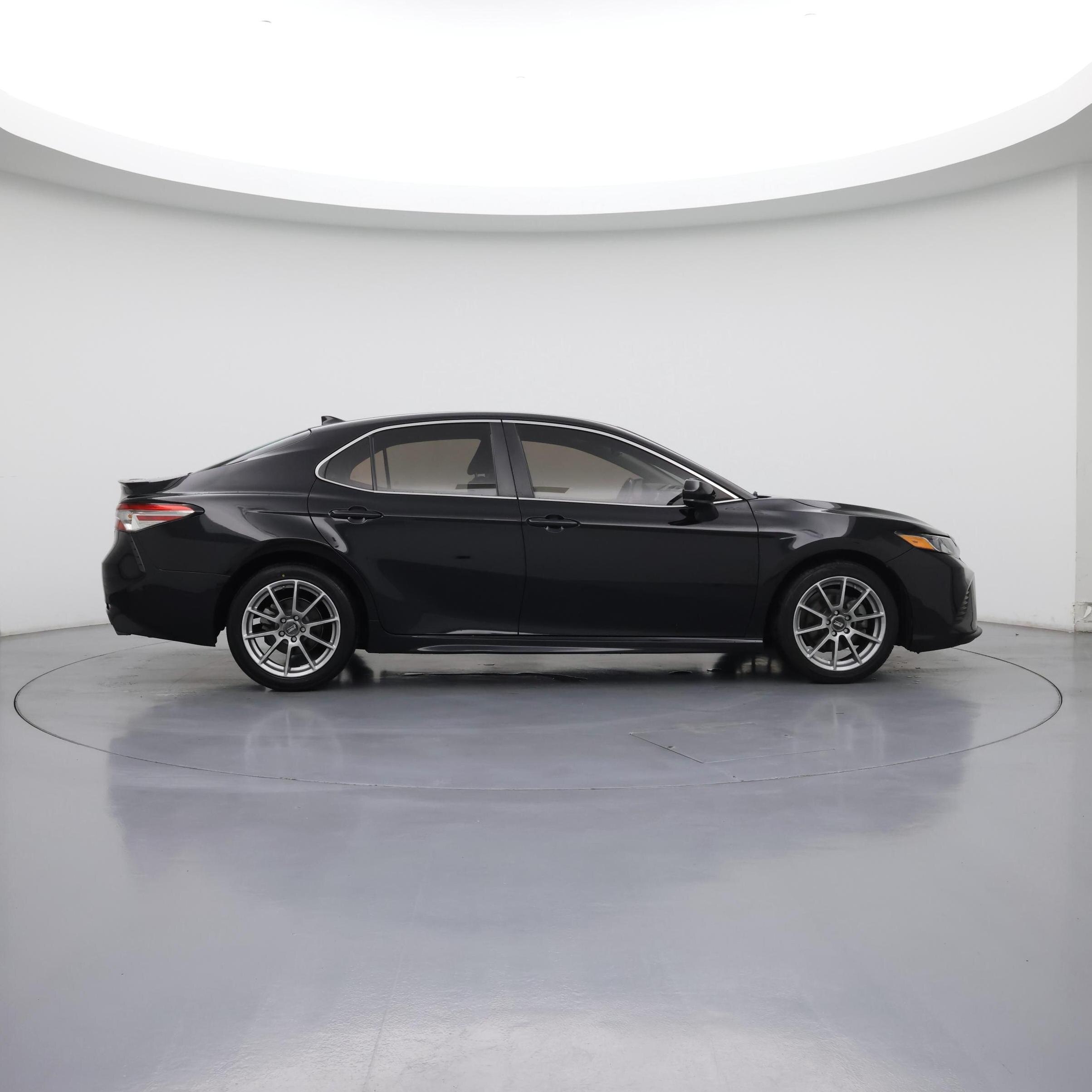 Thumbnail: 2019 Toyota Camry - 7