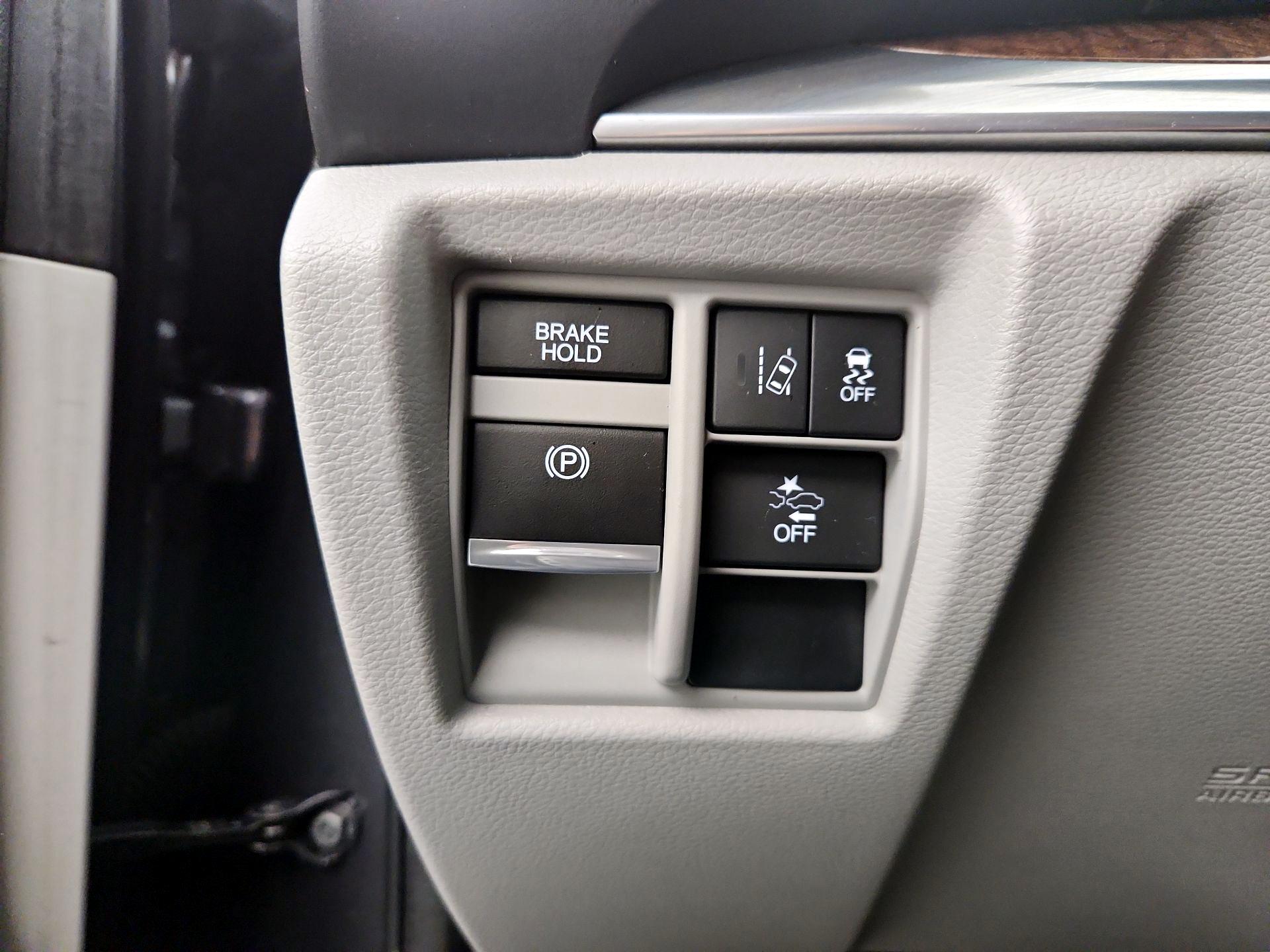 Thumbnail: 2017 Acura MDX - 13
