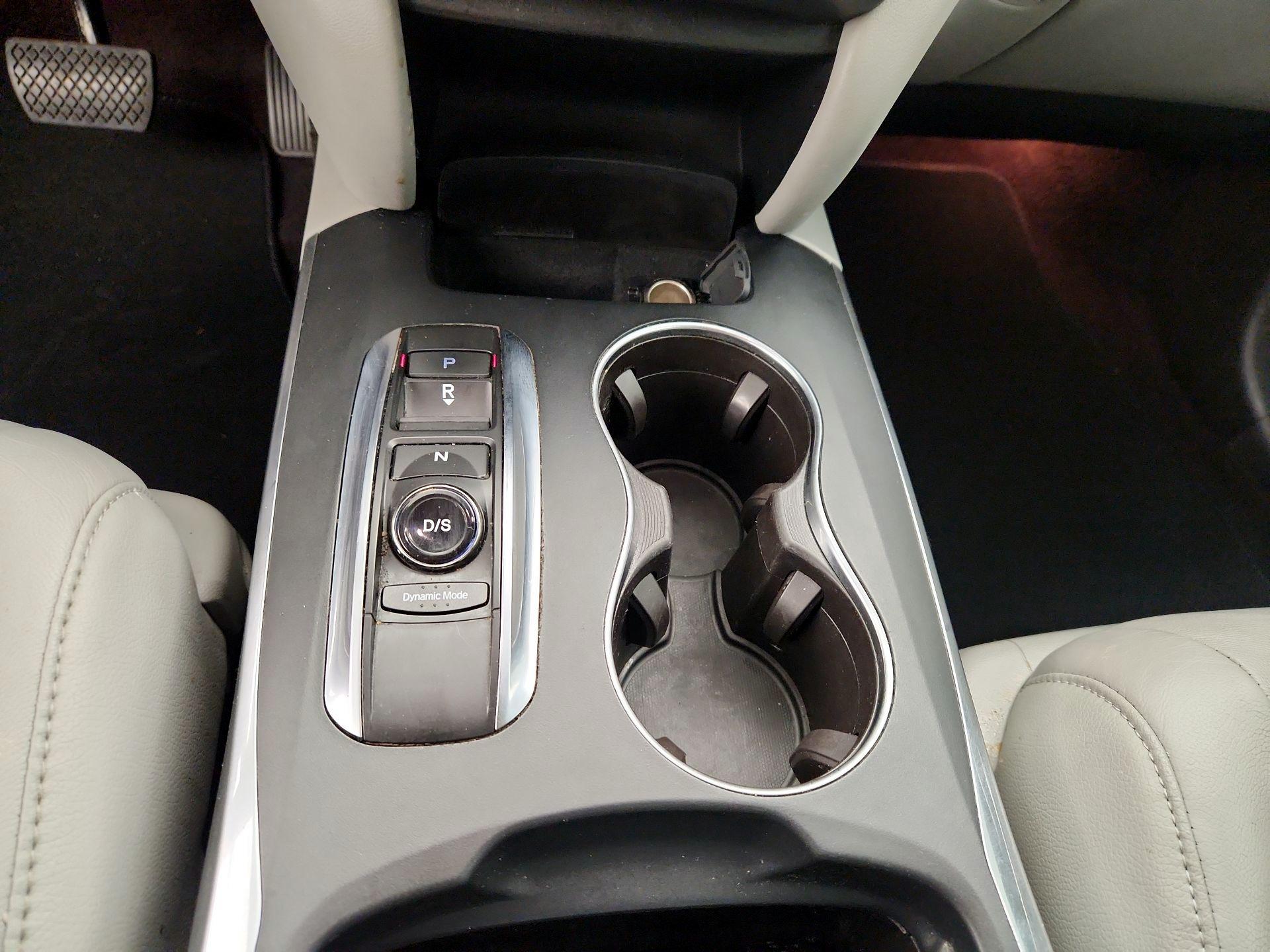 Thumbnail: 2017 Acura MDX - 18