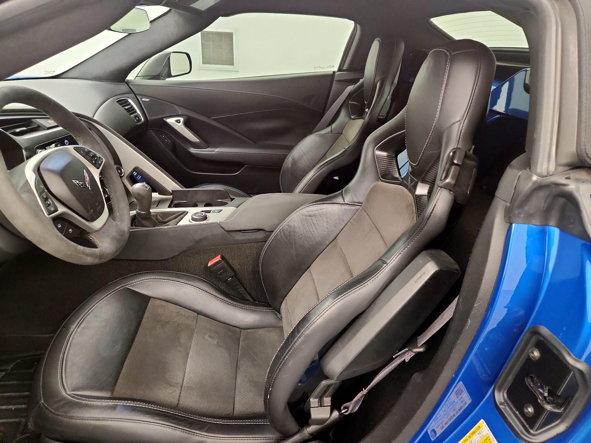 Thumbnail: 2014 Chevrolet Corvette - 11
